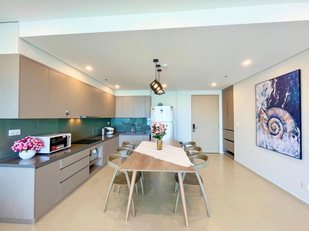 The Song - Trinh's House *