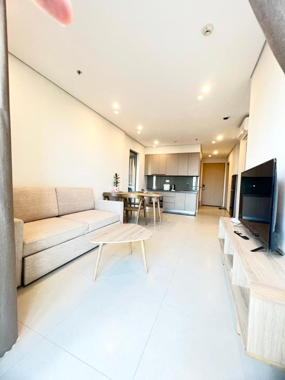 The Song - Trinh's House Apartment
