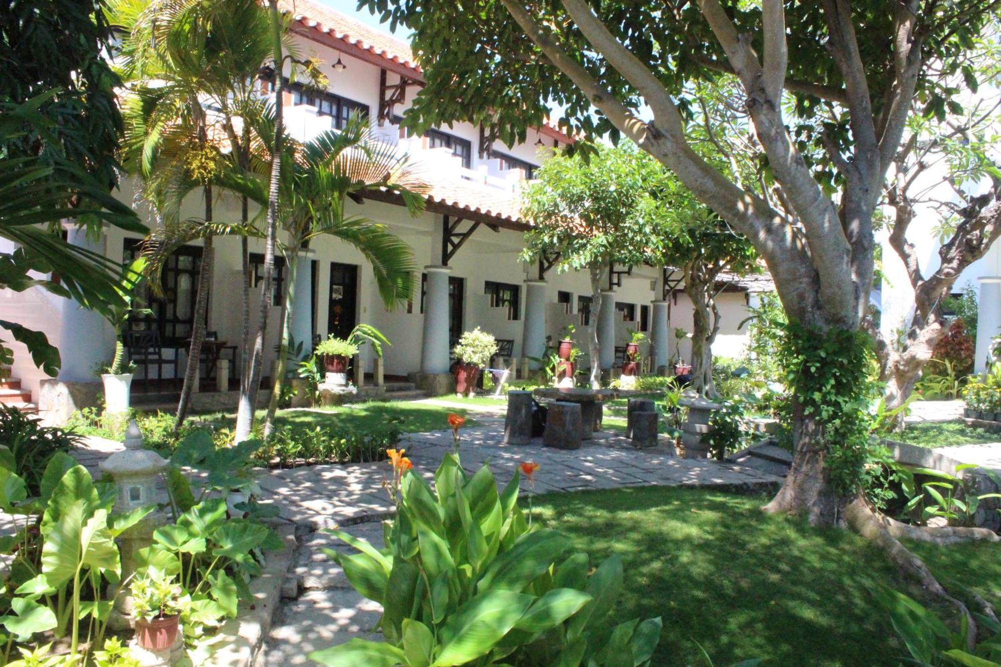 Dynasty Muine Resort 3*