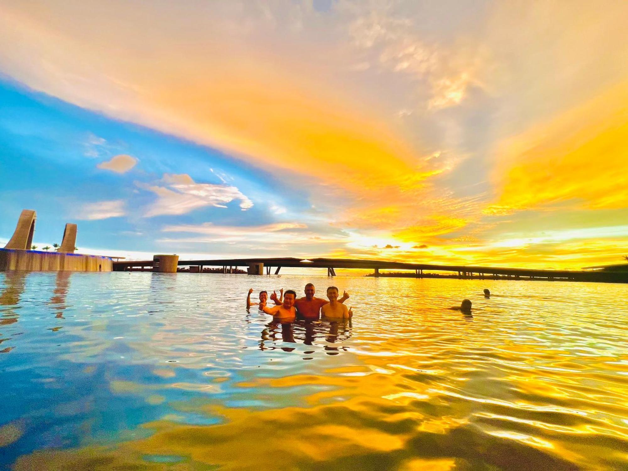 Sea Sunset - Welcome To A Mixing World Of Friends Phu Quoc