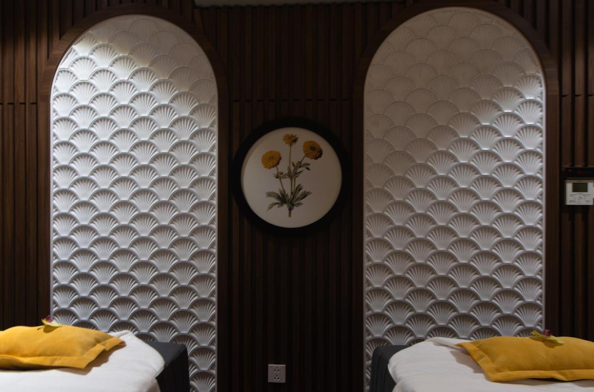 Hotel Grand Tourane 4*