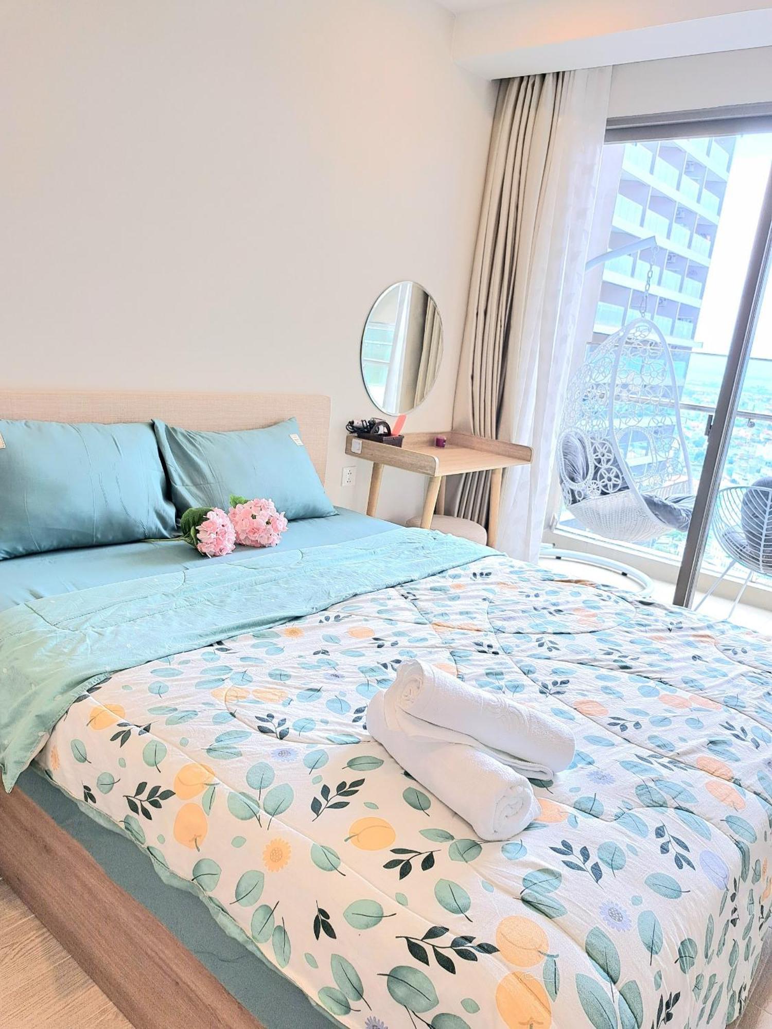 Infinity Pool Luxury The Song Apartment