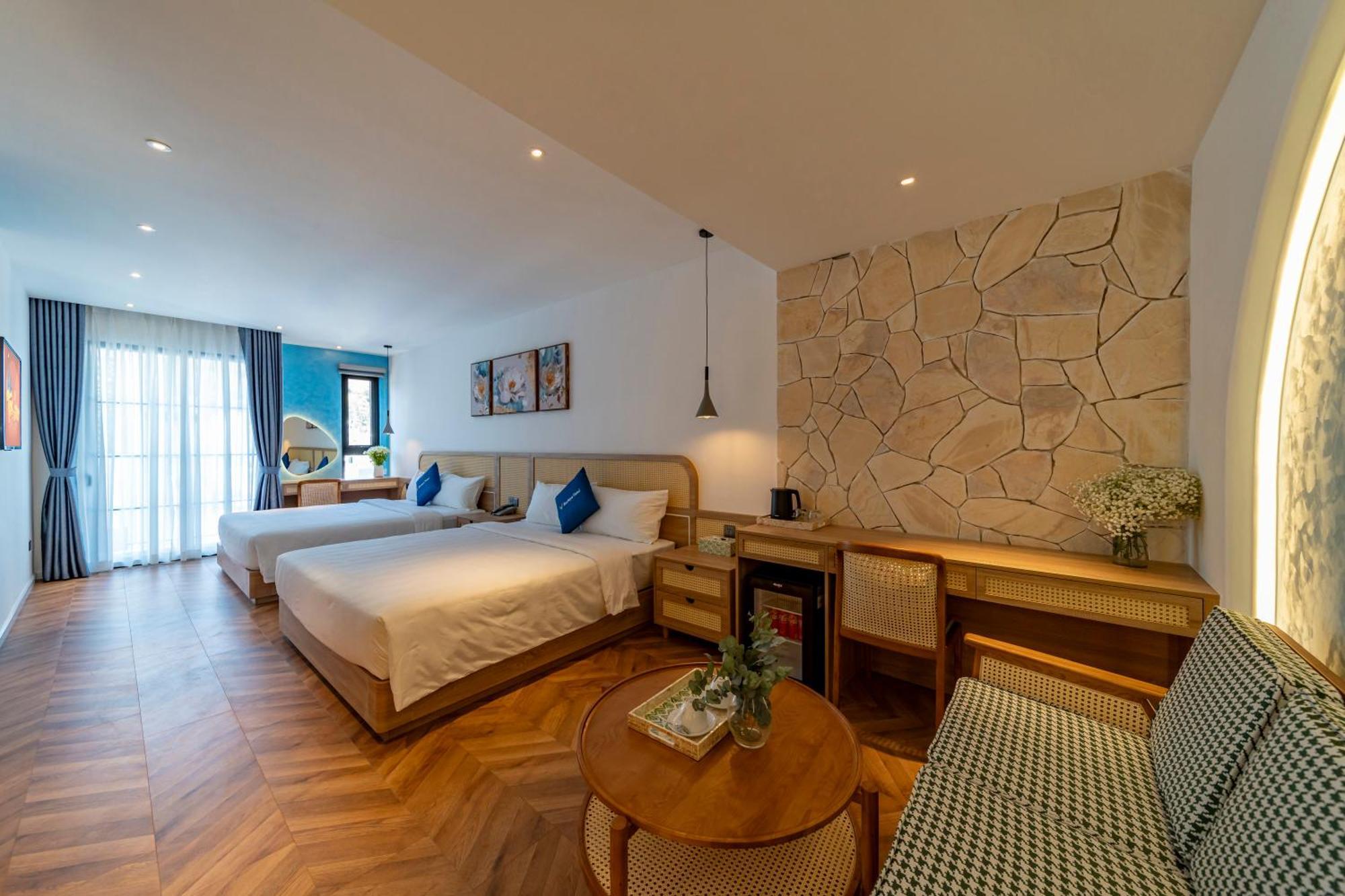 V Boutique - Complimentary Refreshments 4*