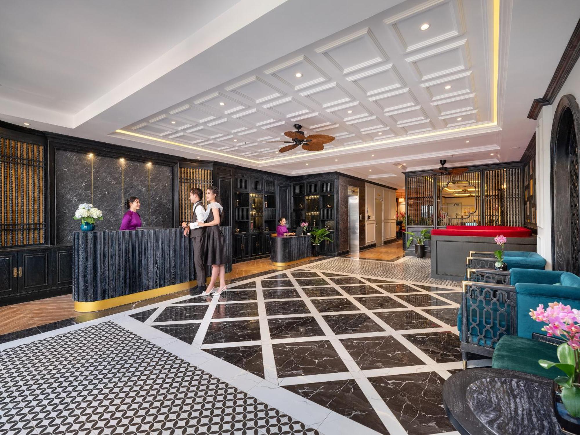 Serene Palace 3*
