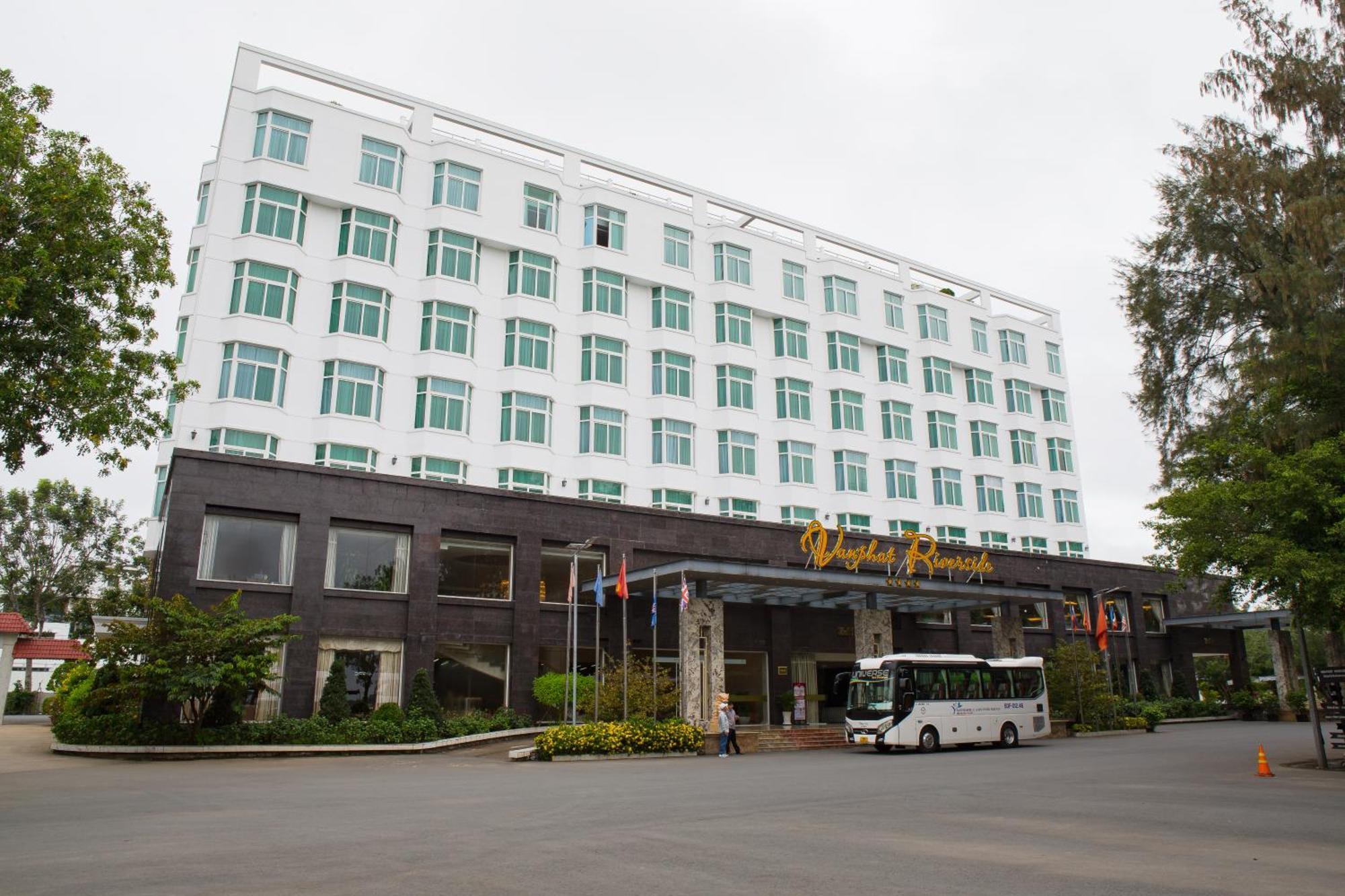 Phat Riverside 4*