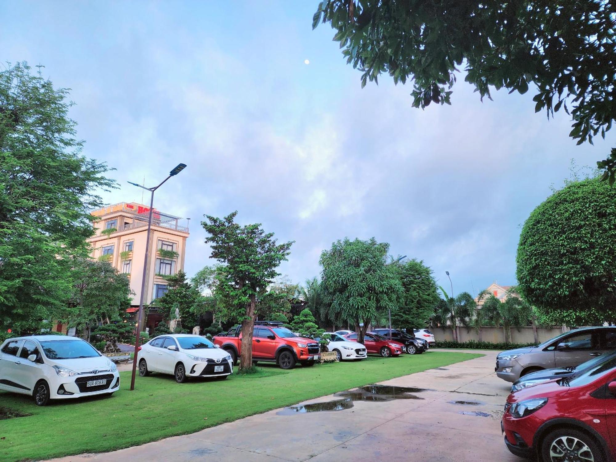 Hotel Kinh Bac Ho Tram