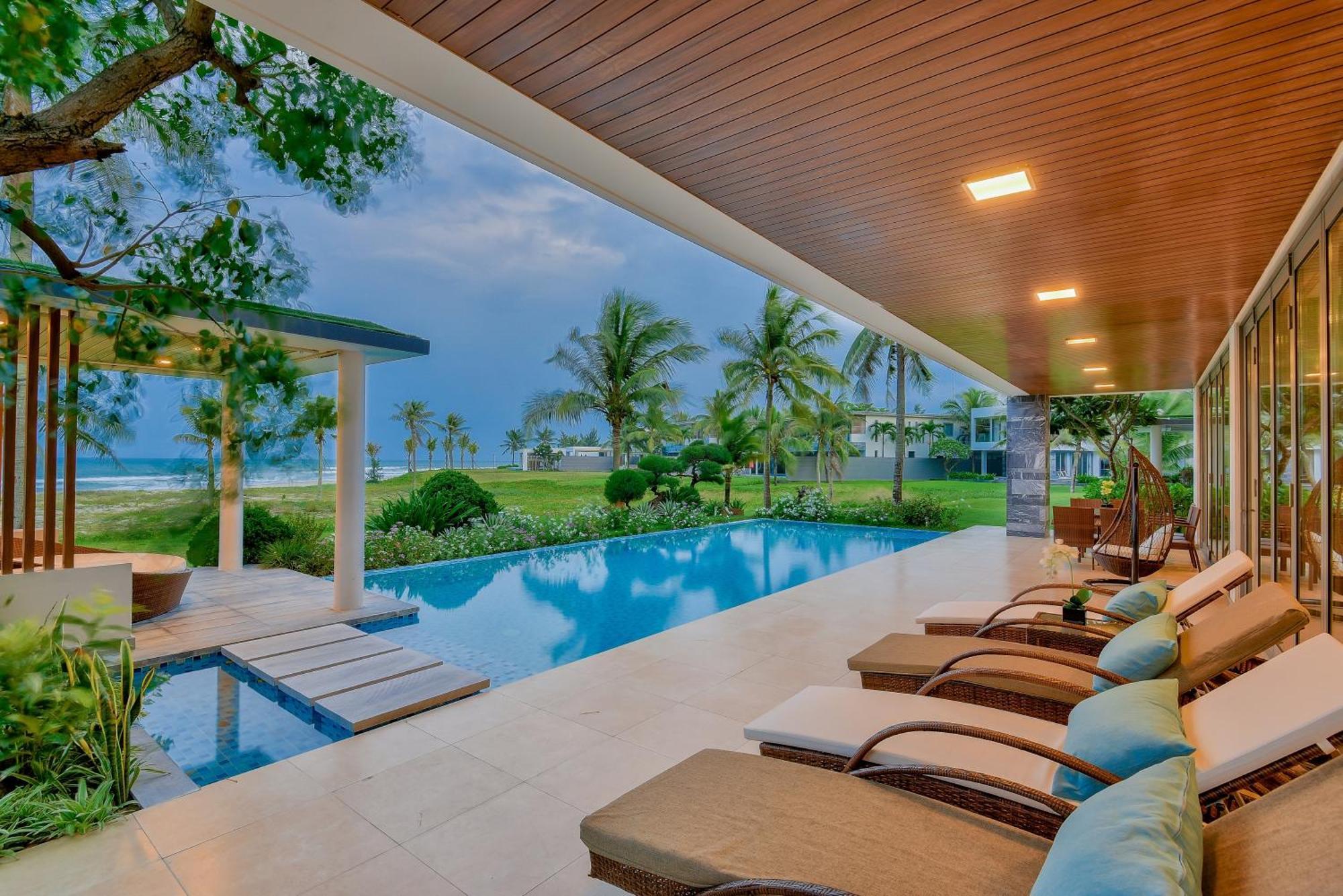 Ocean Pool Retreat In Villa Da Nang