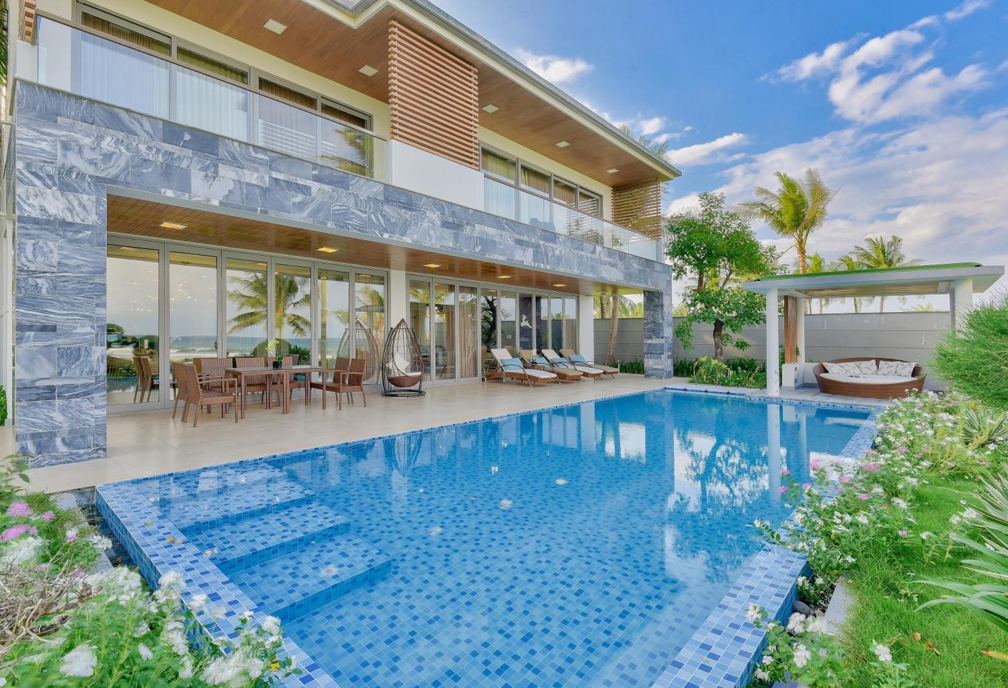 Ocean Pool Retreat In
