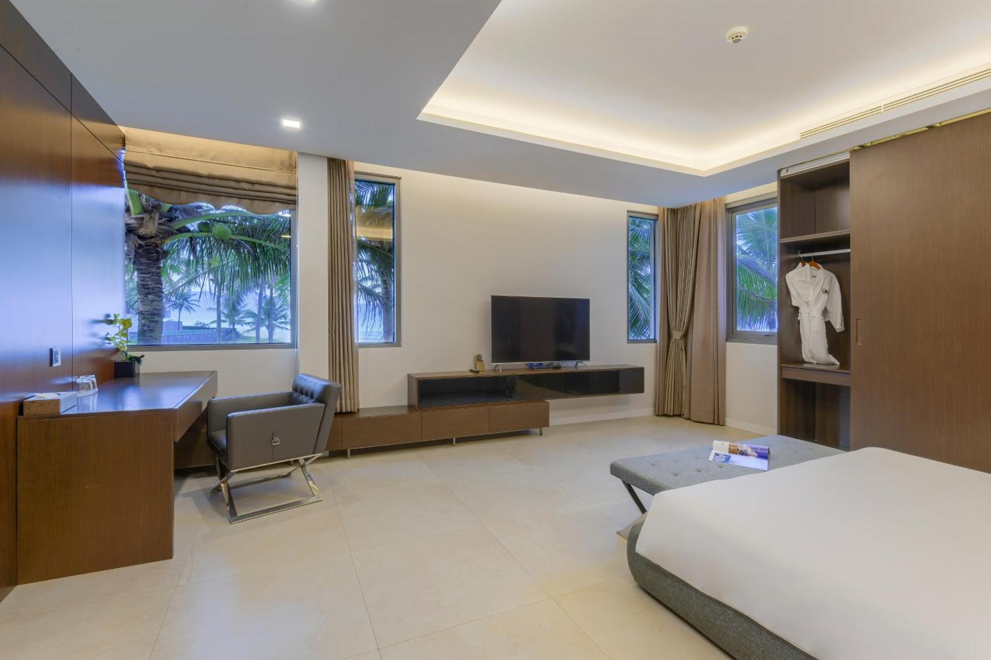 Ocean Pool Retreat In Da Nang