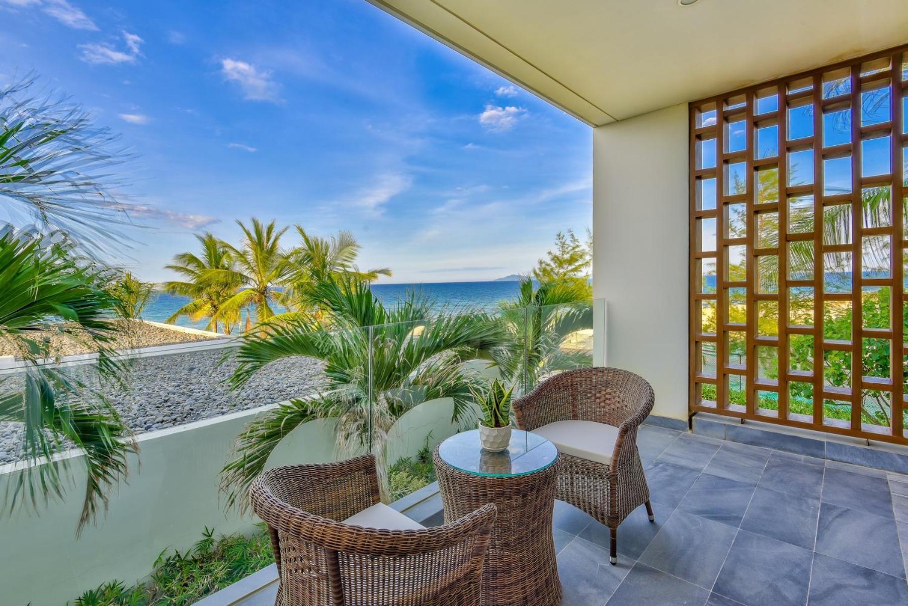 Ocean Pool Retreat In Da Nang