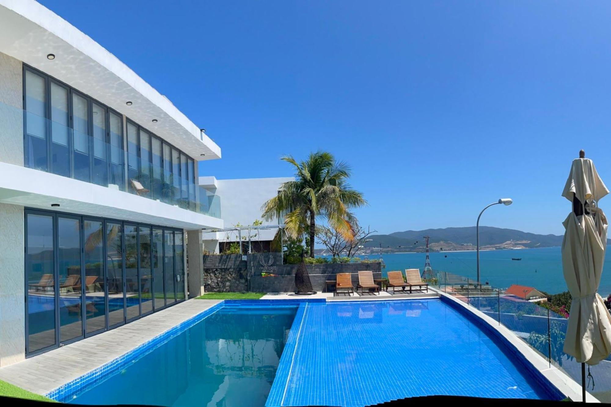 Oceanfront Luxury Anh Nguyen Biệt thự *