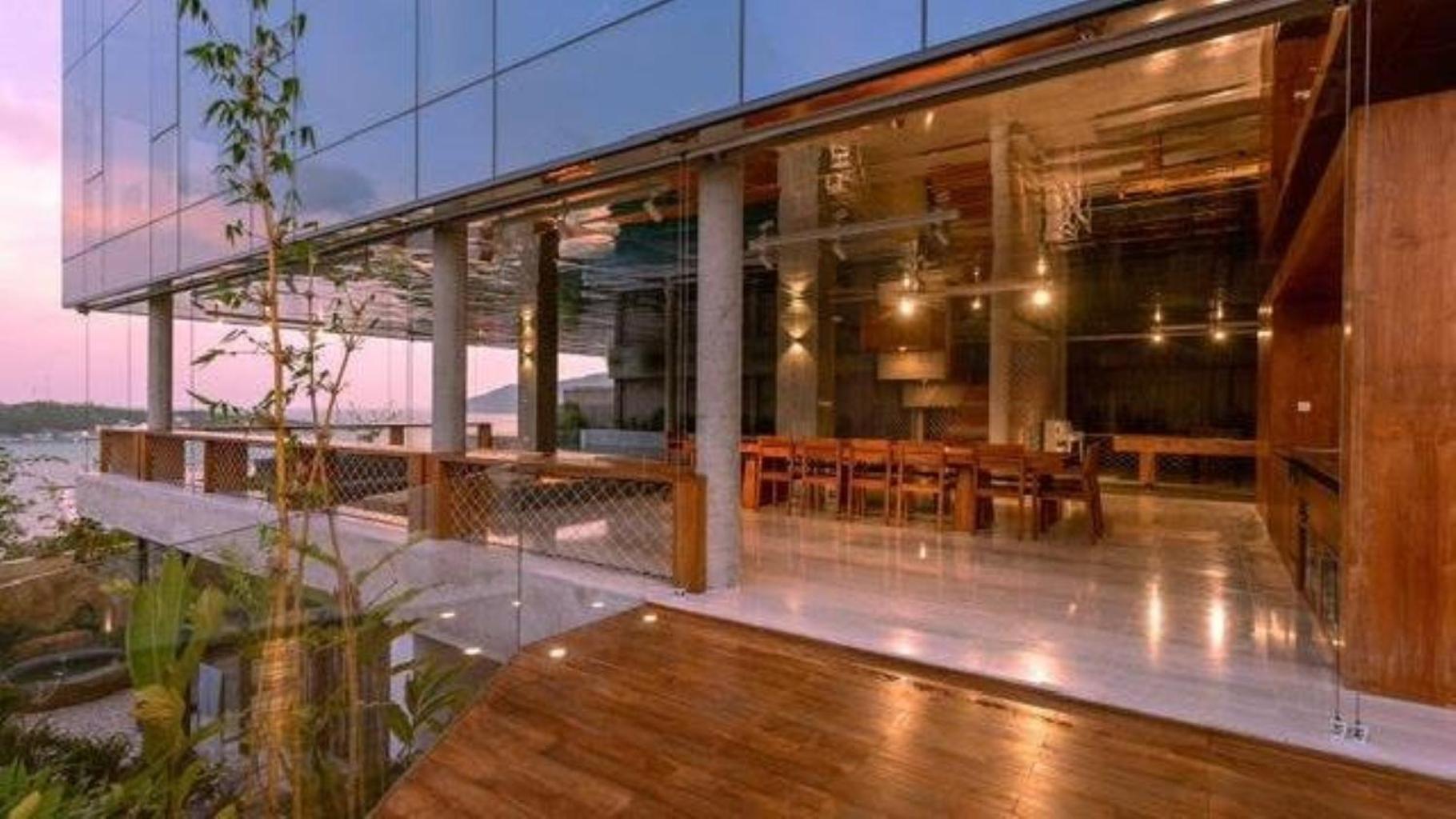 Oceanfront Luxury Anh Nguyen Biệt thự Nha Trang