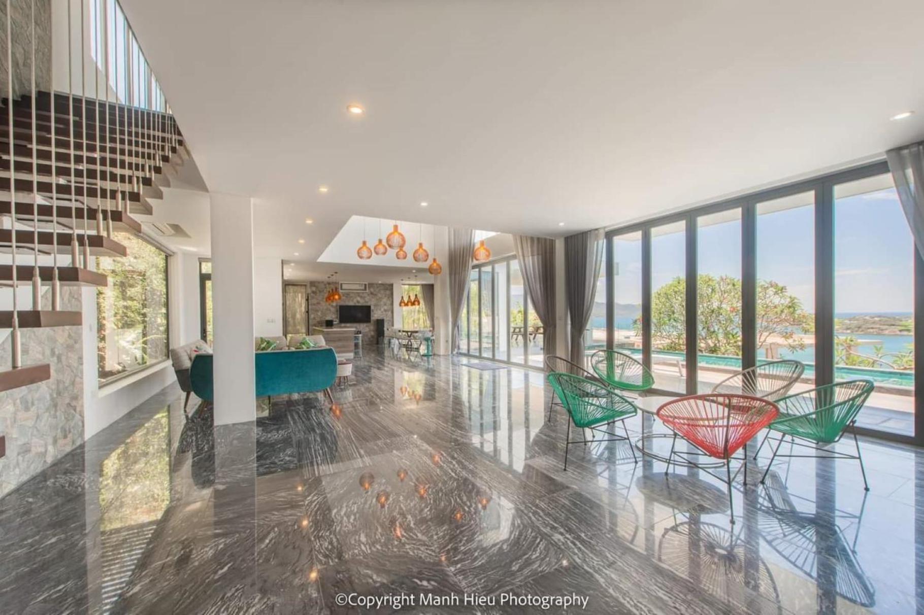 Oceanfront Luxury Anh Nguyen