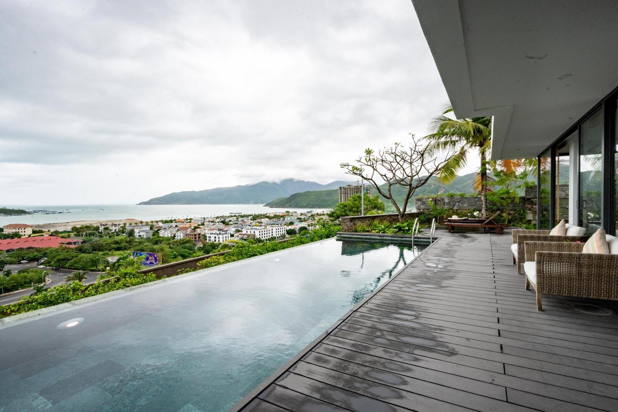 Oceanfront Luxury Anh Nguyen Nha Trang