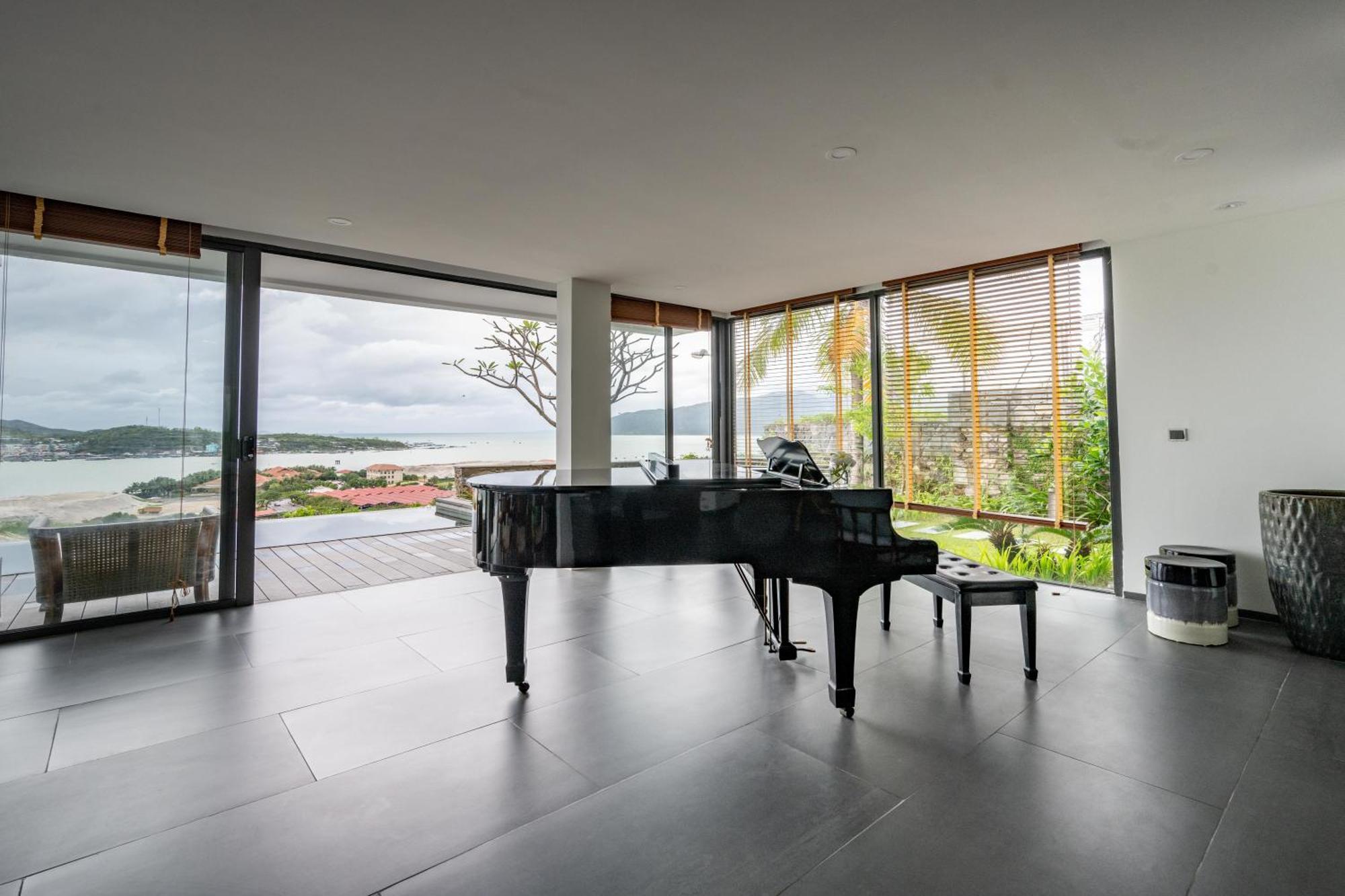 Oceanfront Luxury Anh Nguyen *
