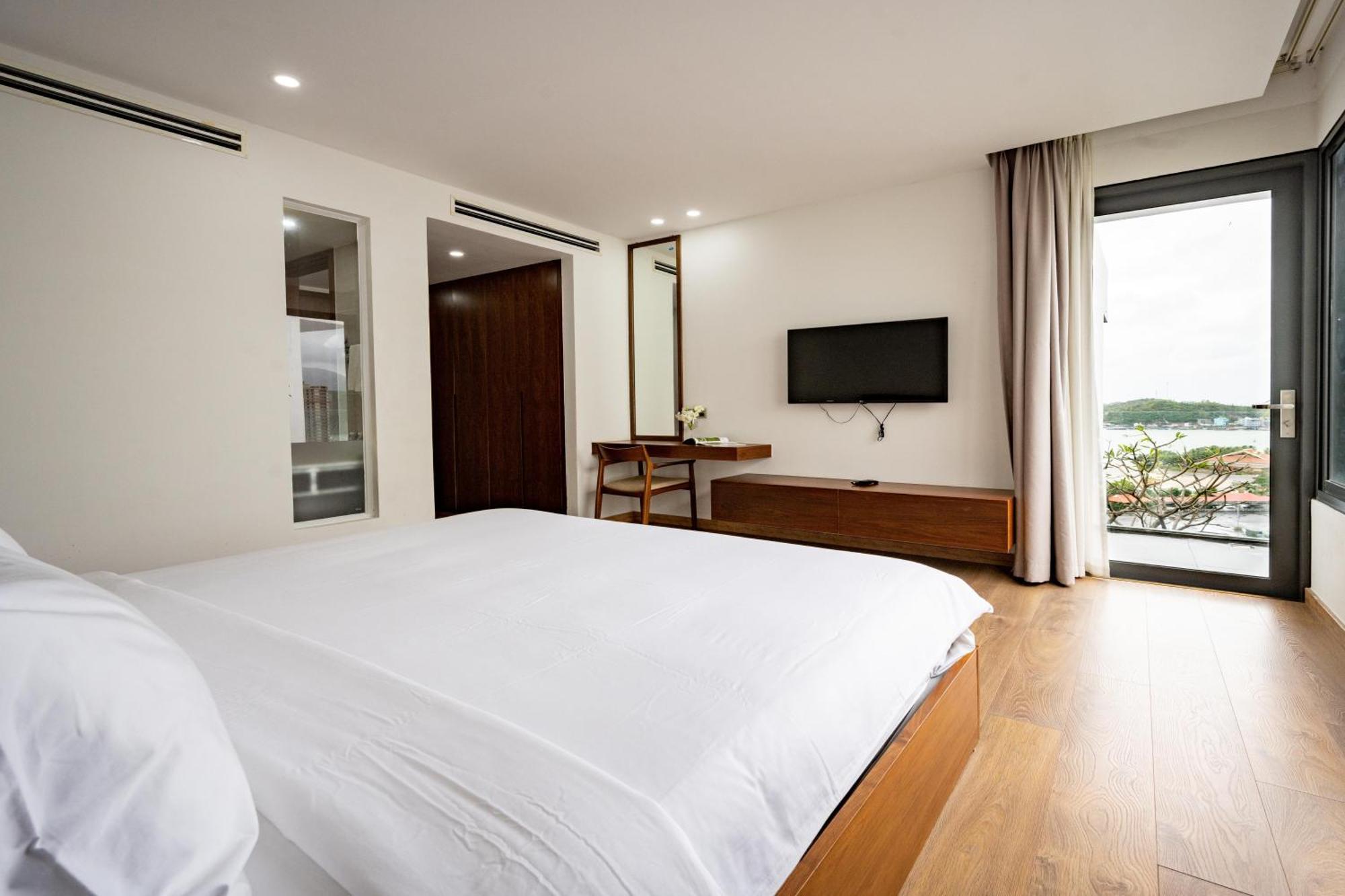 Oceanfront Luxury Anh Nguyen * Nha Trang