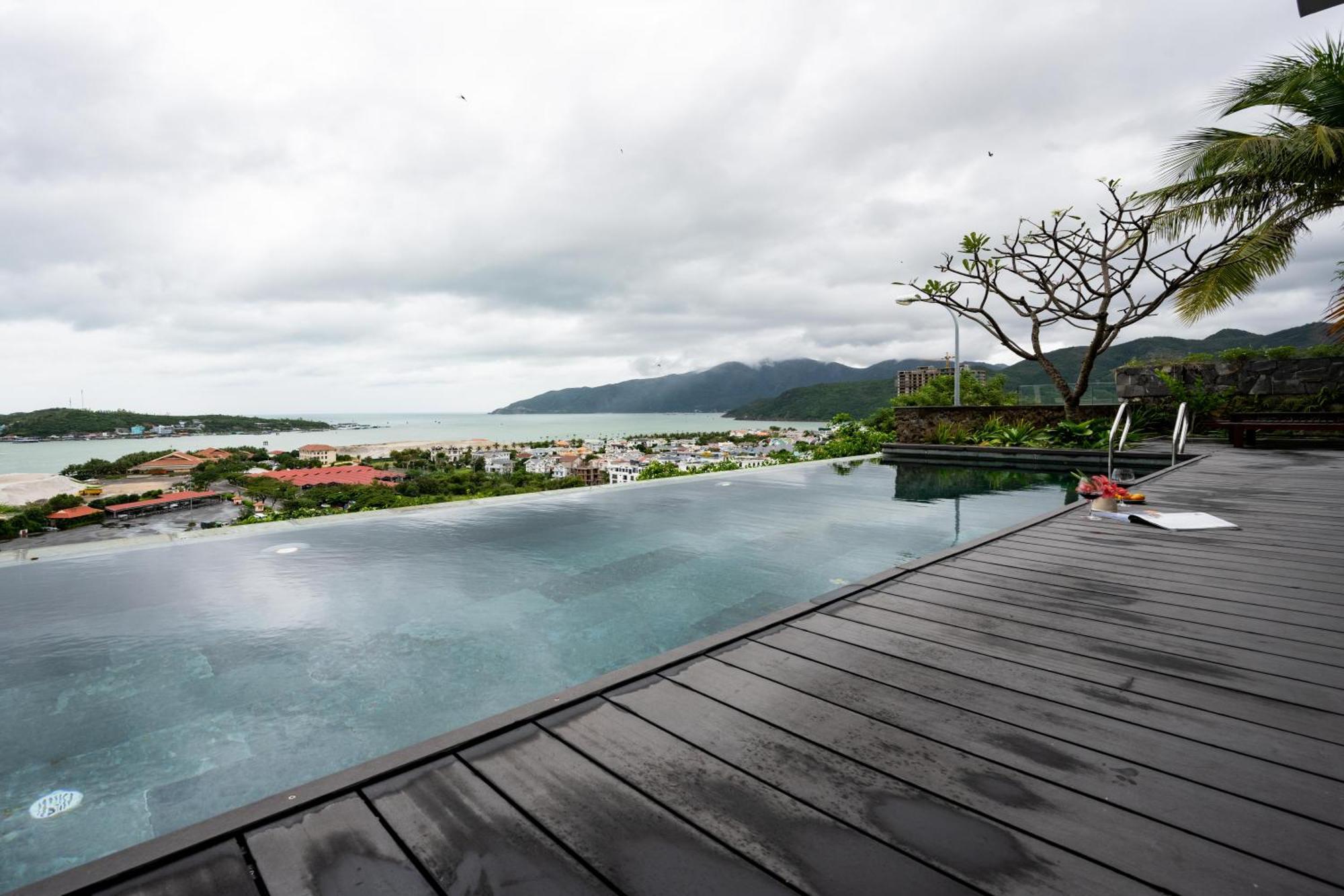 Oceanfront Luxury Anh Nguyen *