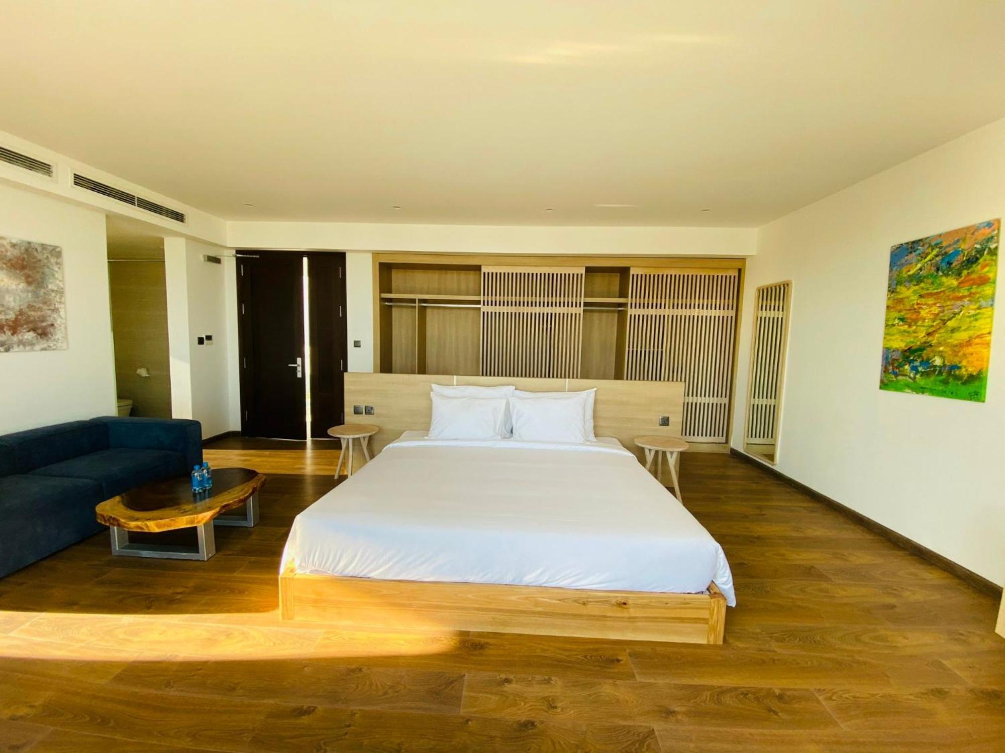 Oceanfront Luxury Anh Nguyen