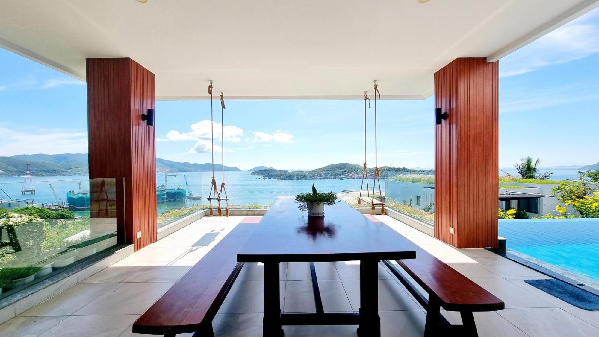 Oceanfront Luxury Anh Nguyen * Nha Trang