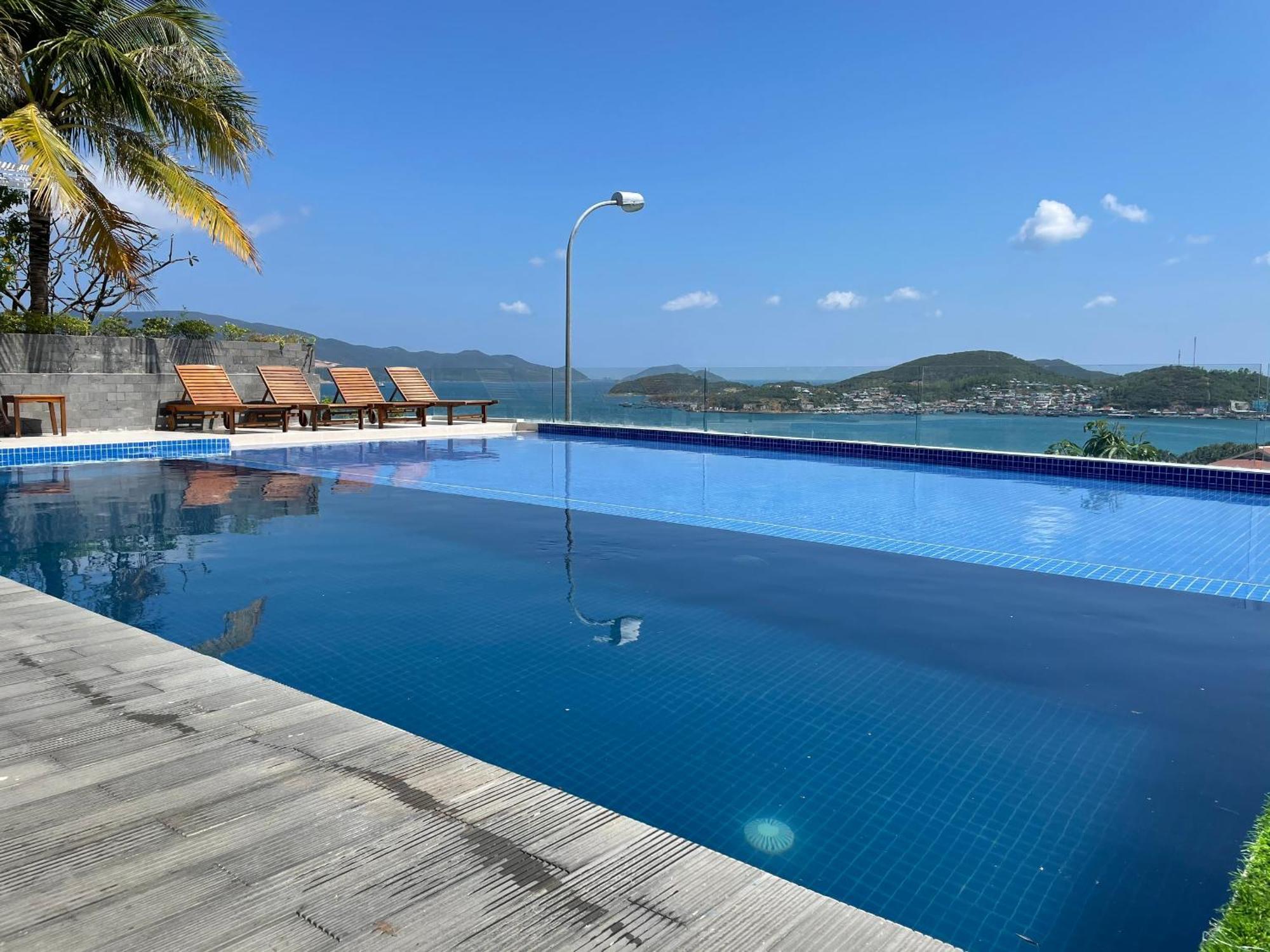 Ocean Front Biệt thự *