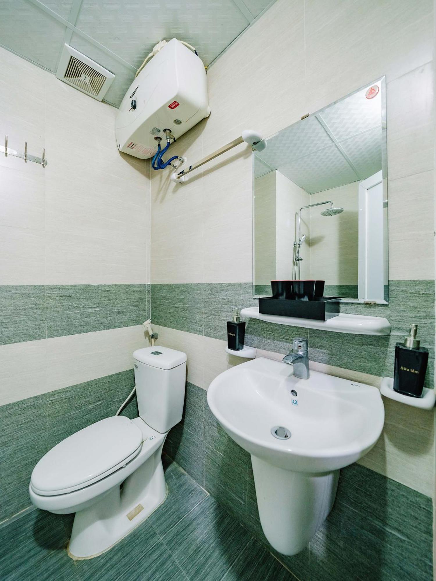 Hotel Phuong Dong