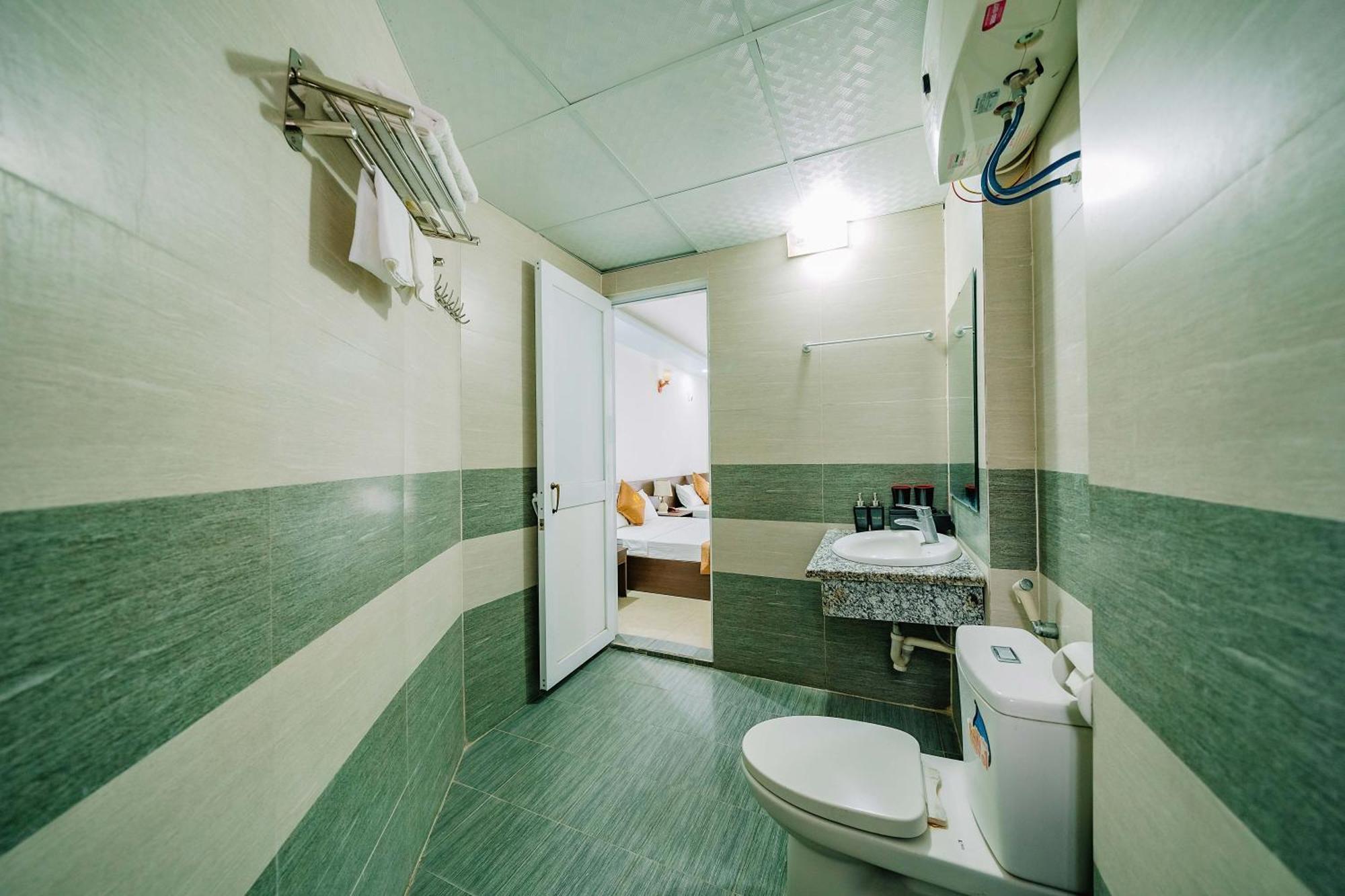 Hotel Phuong Dong
