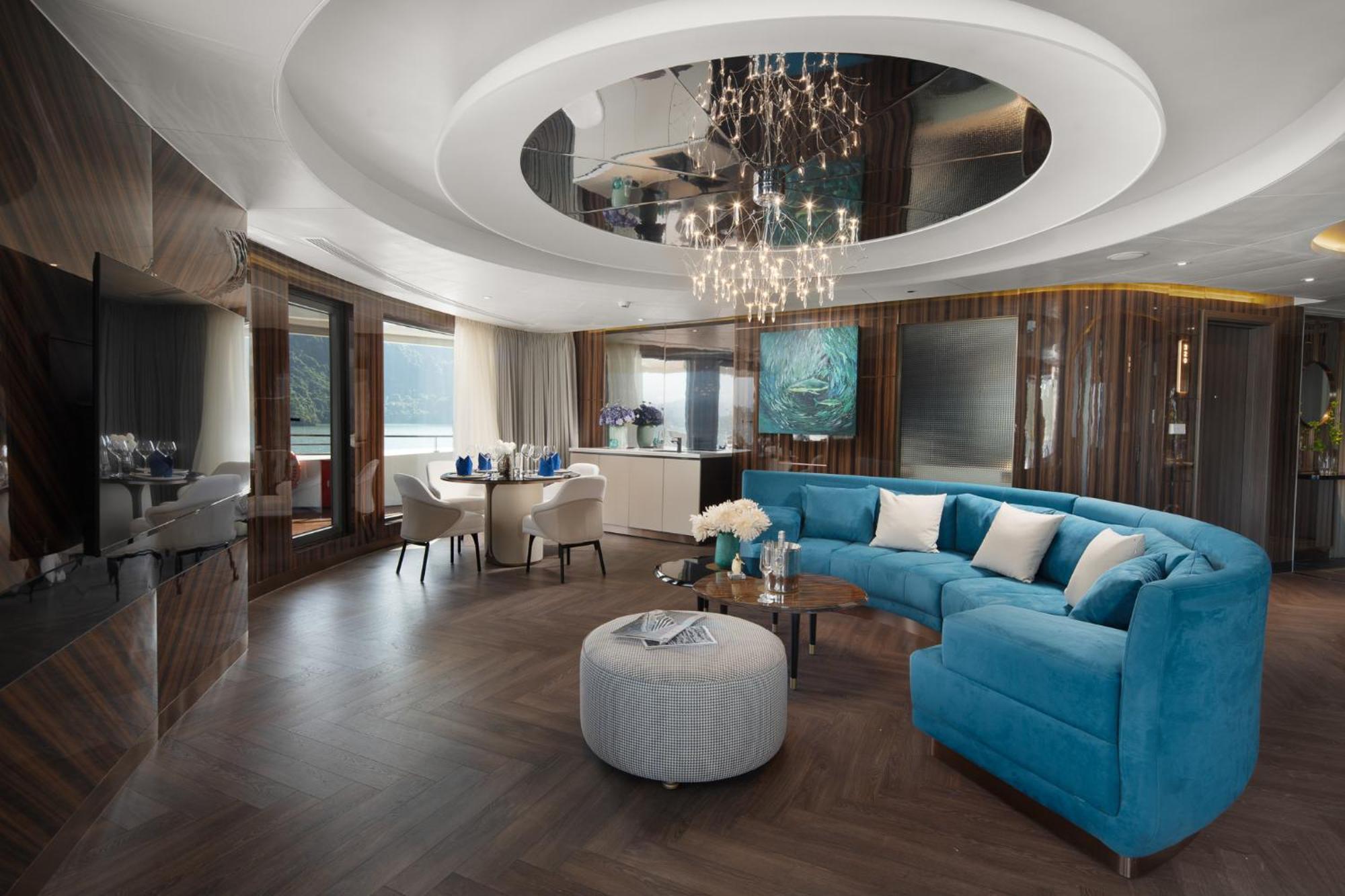  Essence Grand Halong Bay Cruise 5*