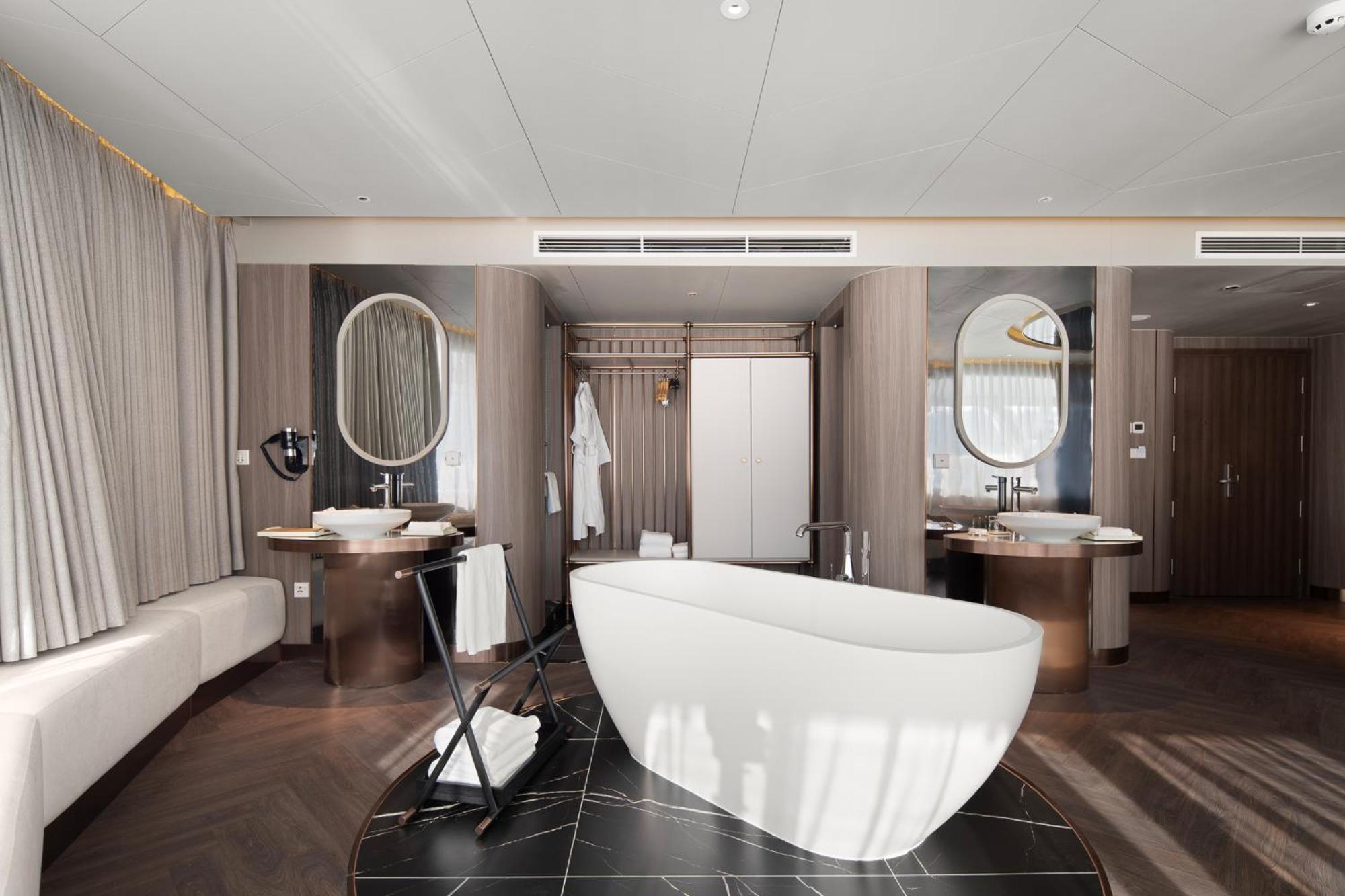 Essence Grand Halong Bay Cruise