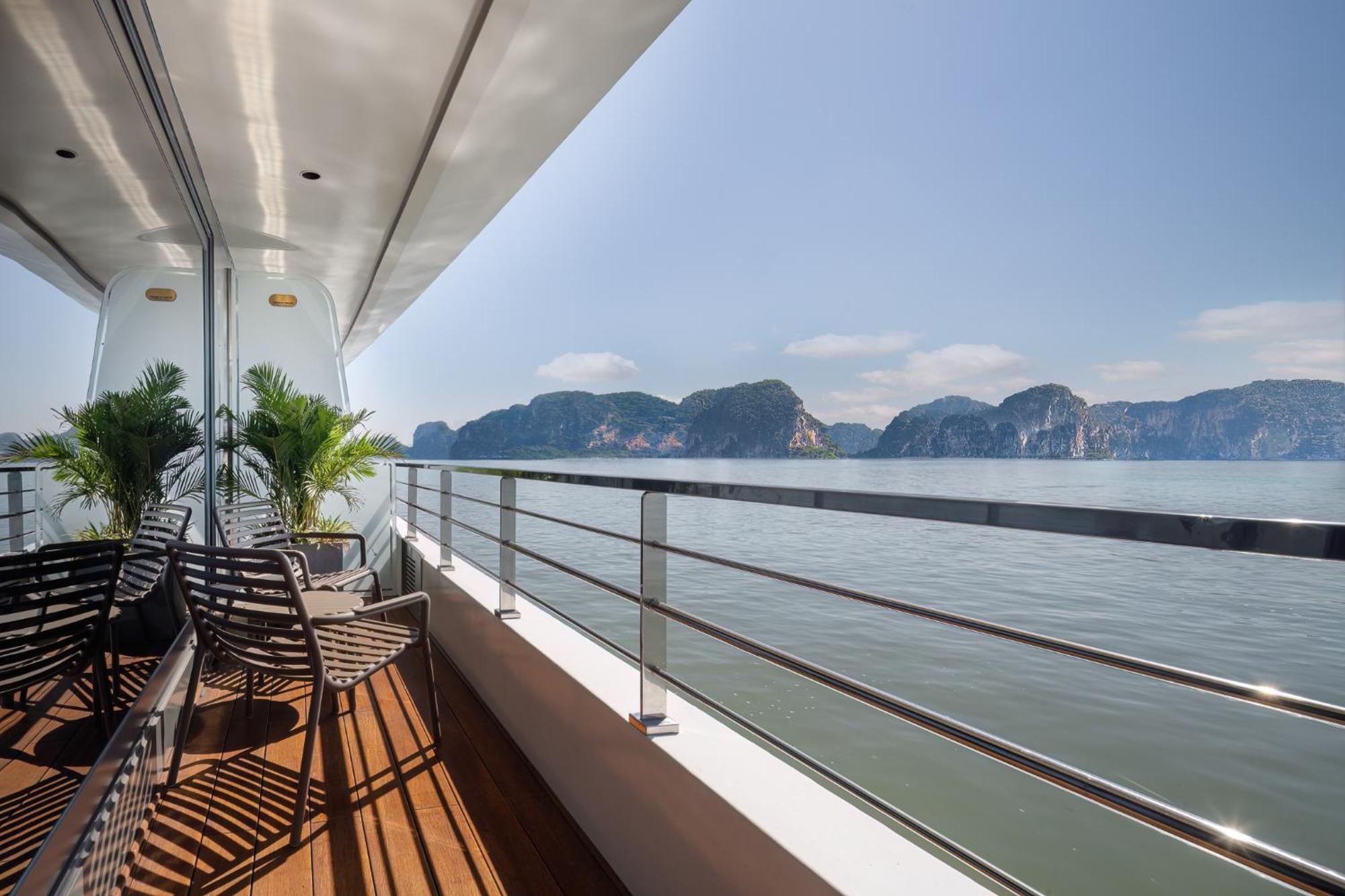 Essence Grand Halong Bay Cruise 