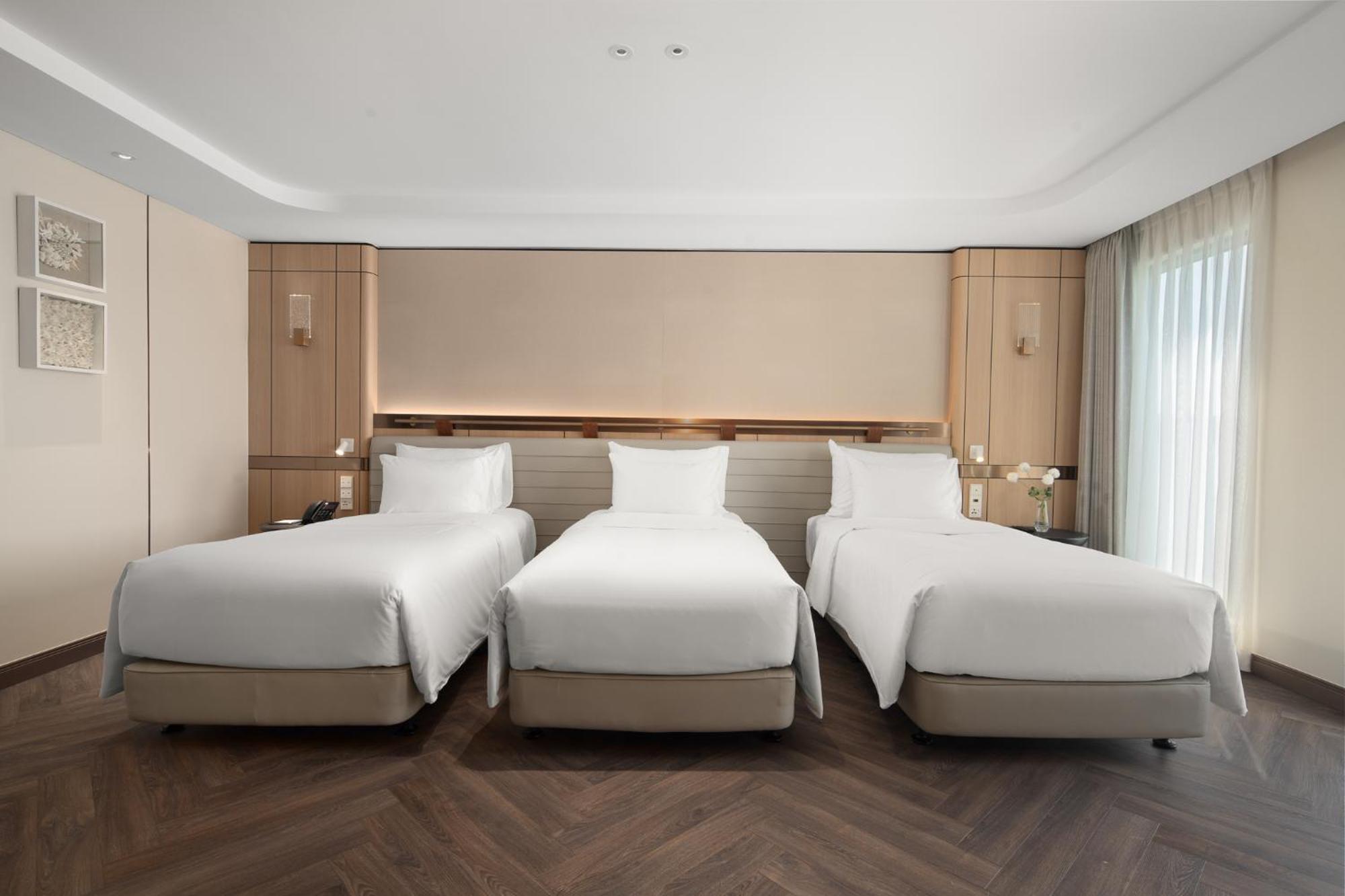 Essence Grand Halong Bay Cruise 5* Ha Long