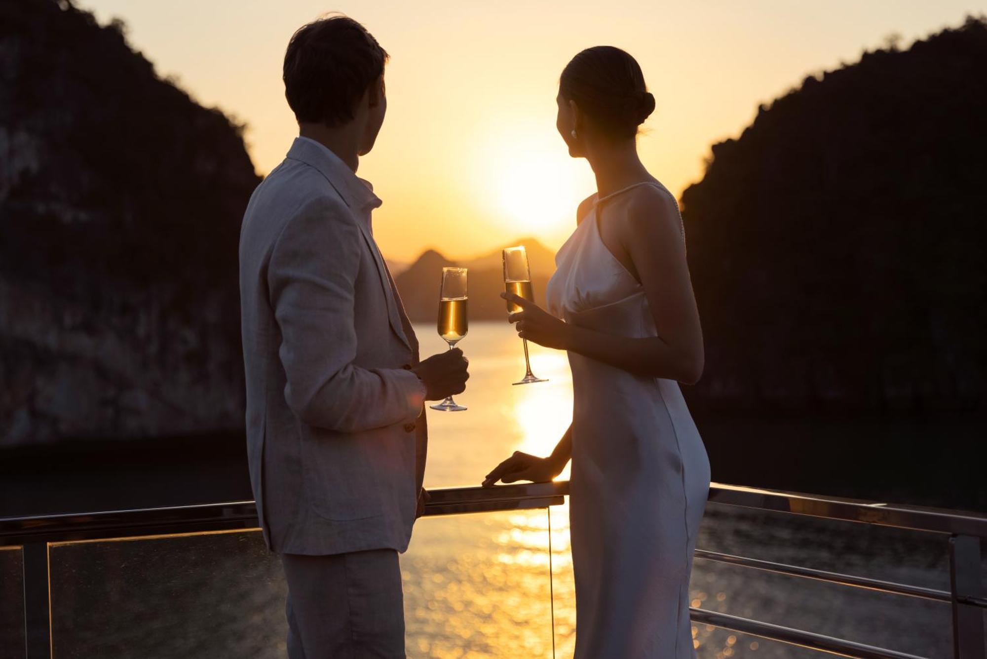 Essence Grand Halong Bay Cruise  5*