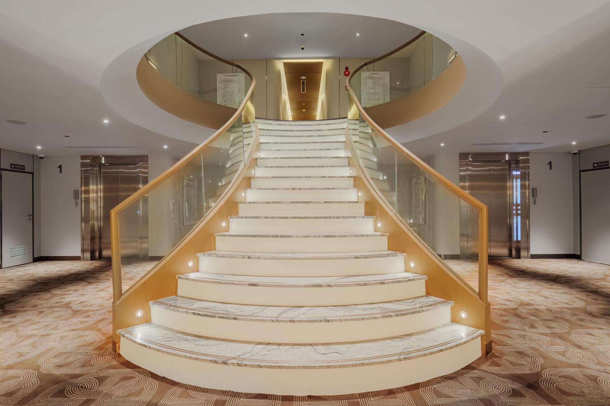  Essence Grand Halong Bay Cruise