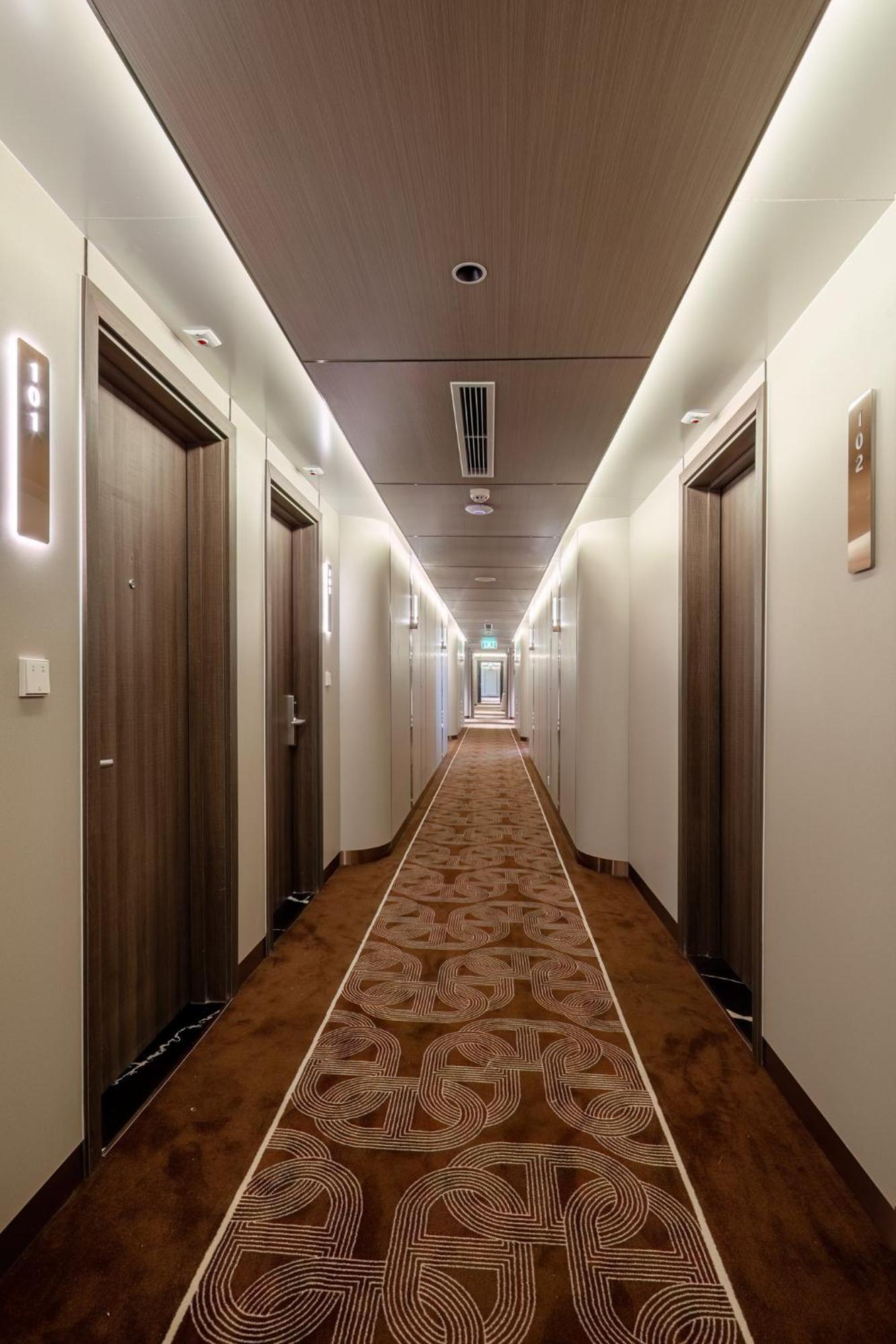 Essence Grand Halong Bay Cruise 