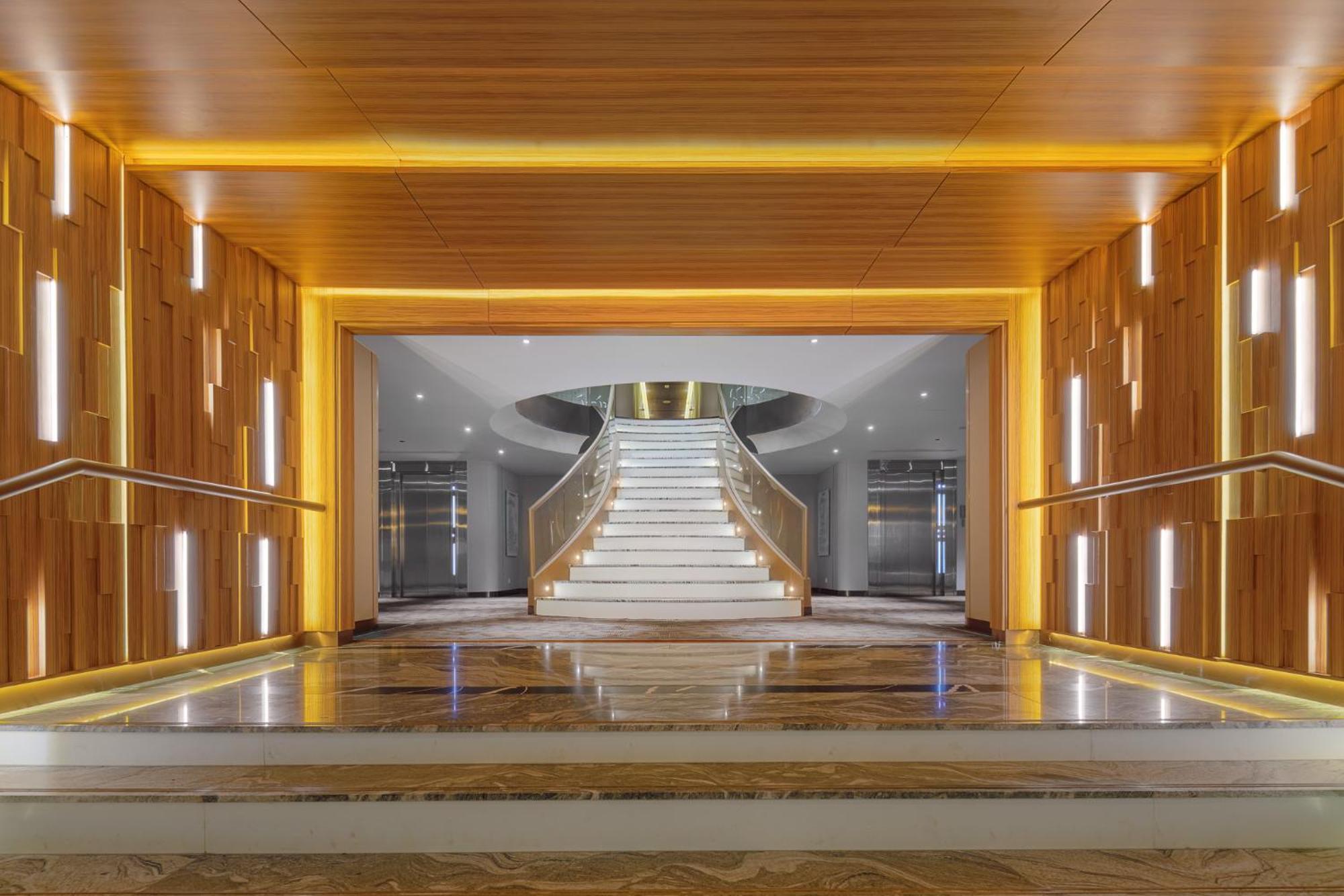 Essence Grand Halong Bay Cruise 5*