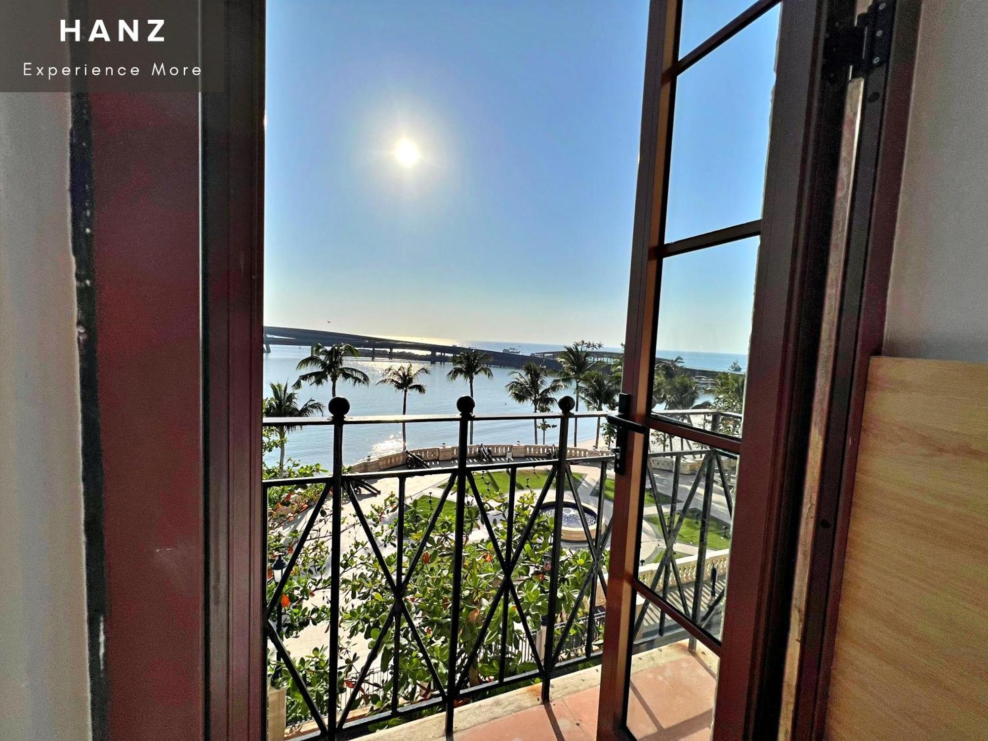 Hanz Sunset Lagoon Bliss Khách sạn 4*