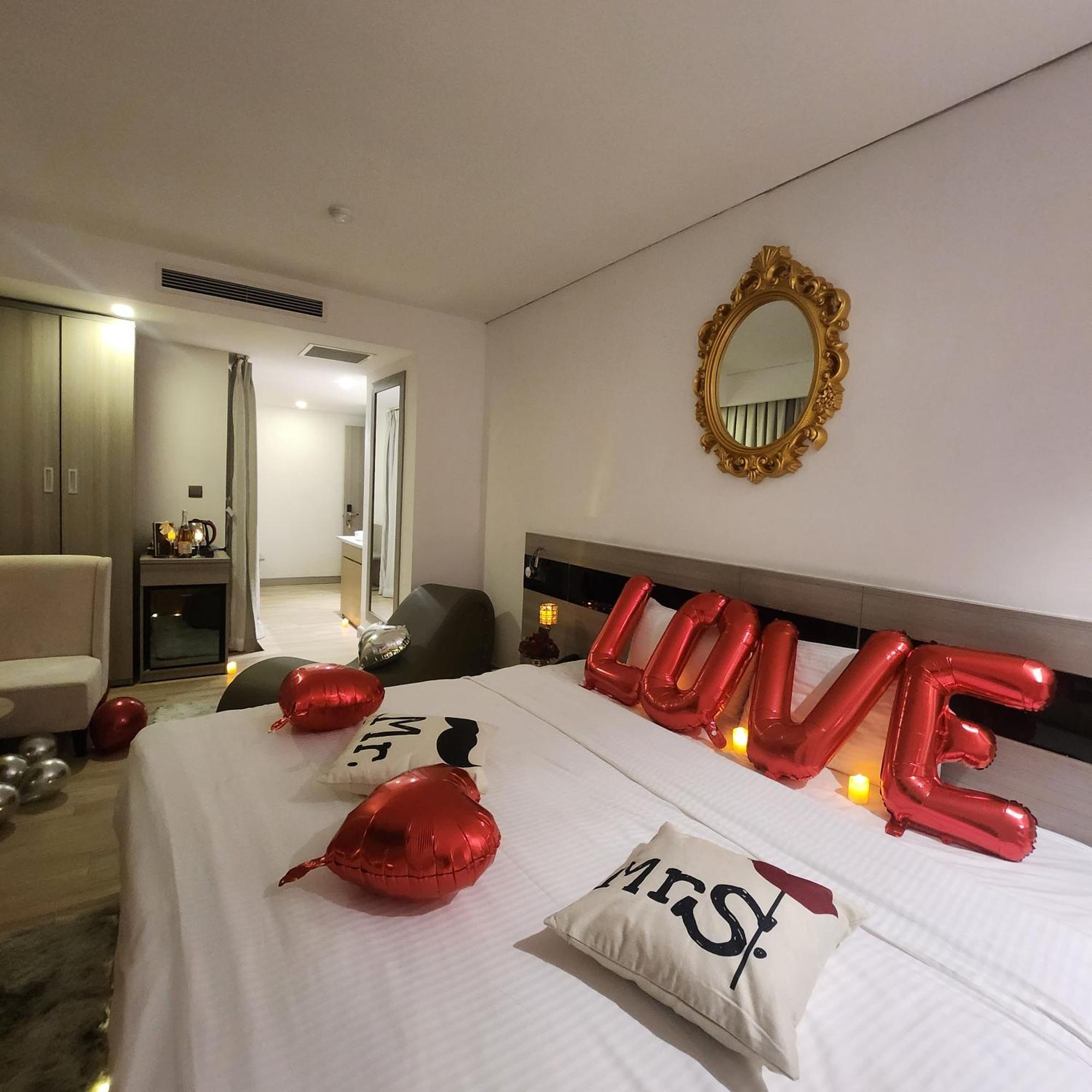 The Mcr Luxury