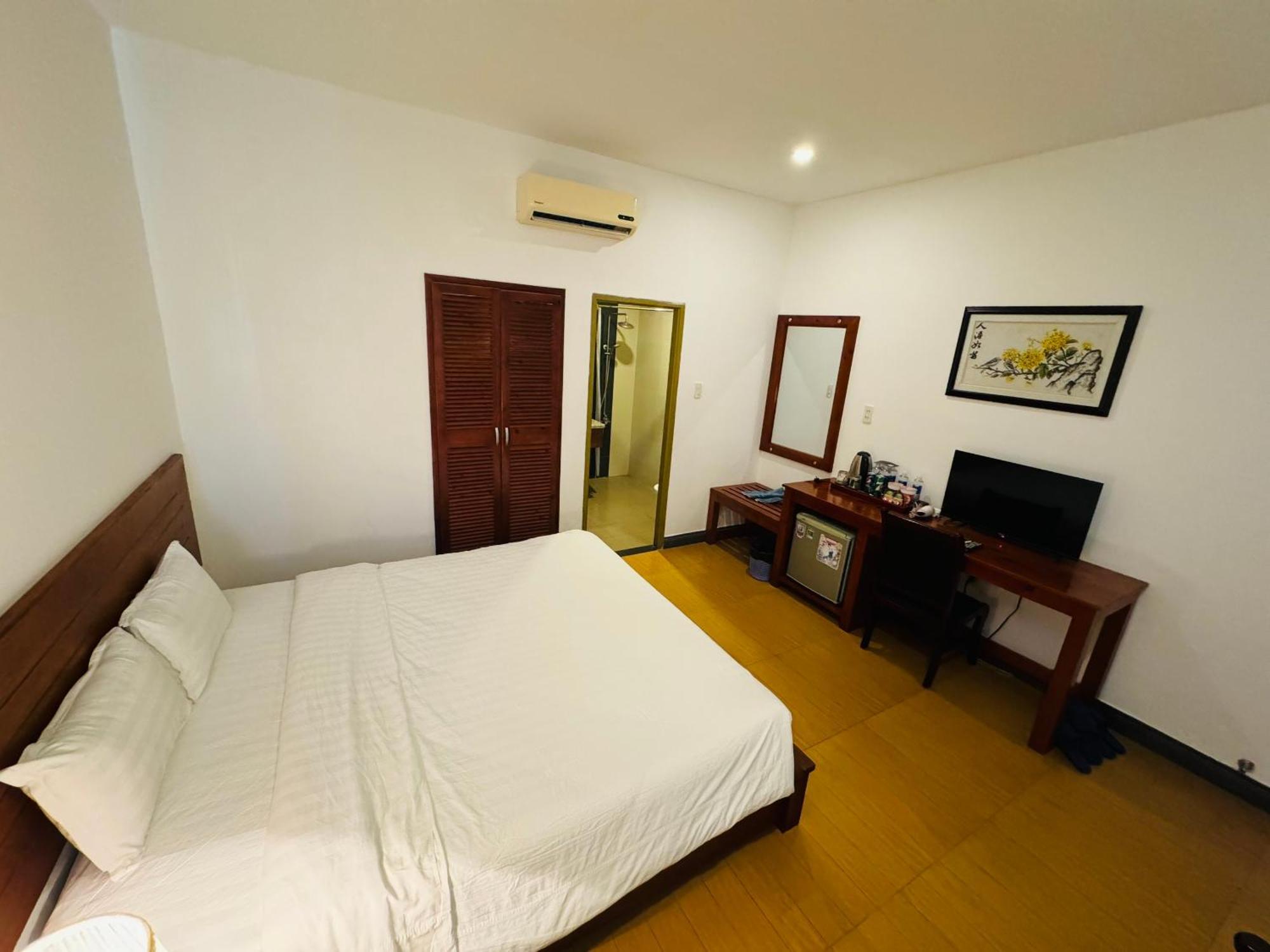 Dat Lanh Beach Resort Hotel
