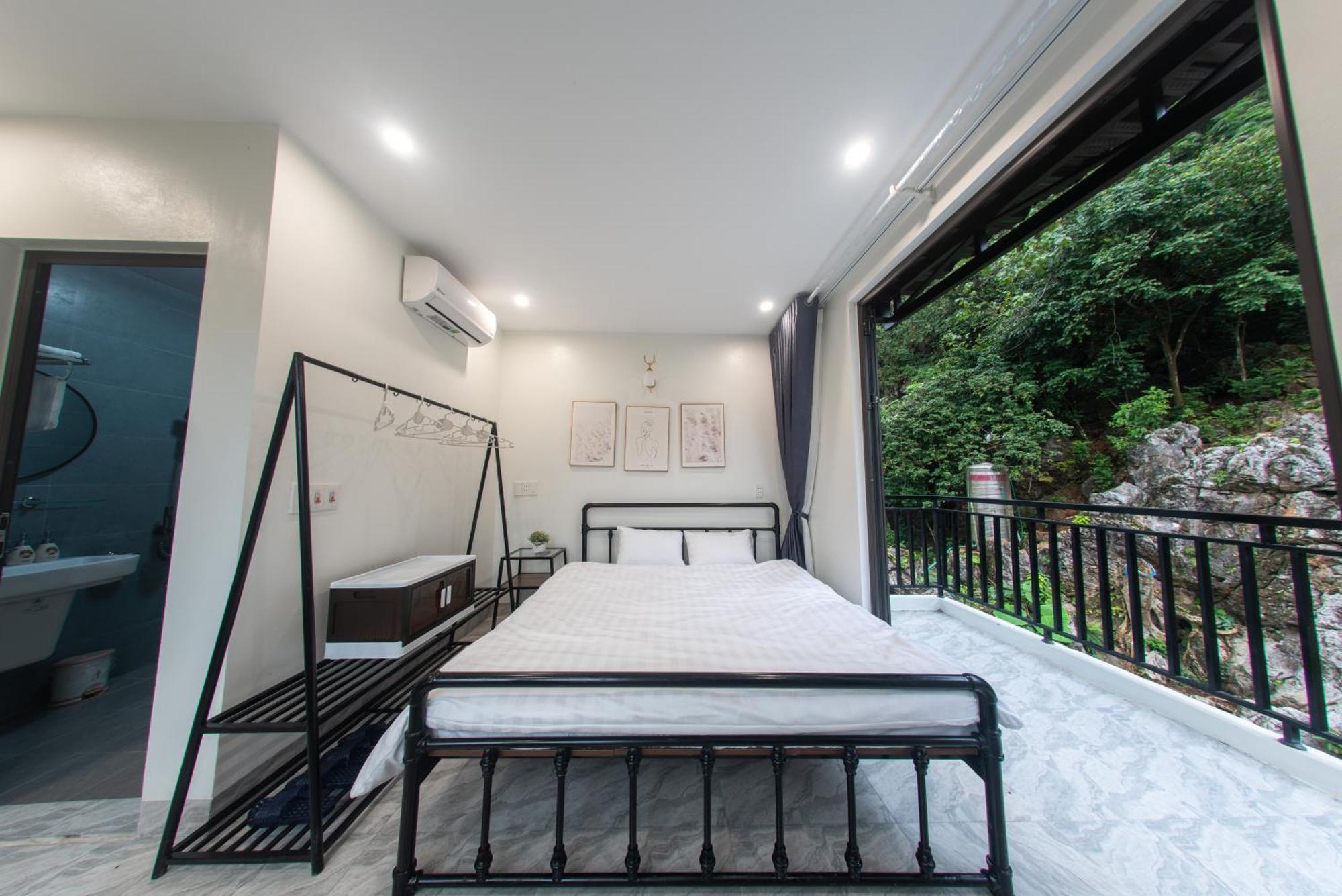 Bed & Breakfast Strawberry House , Tour & Motorbikes Rentel