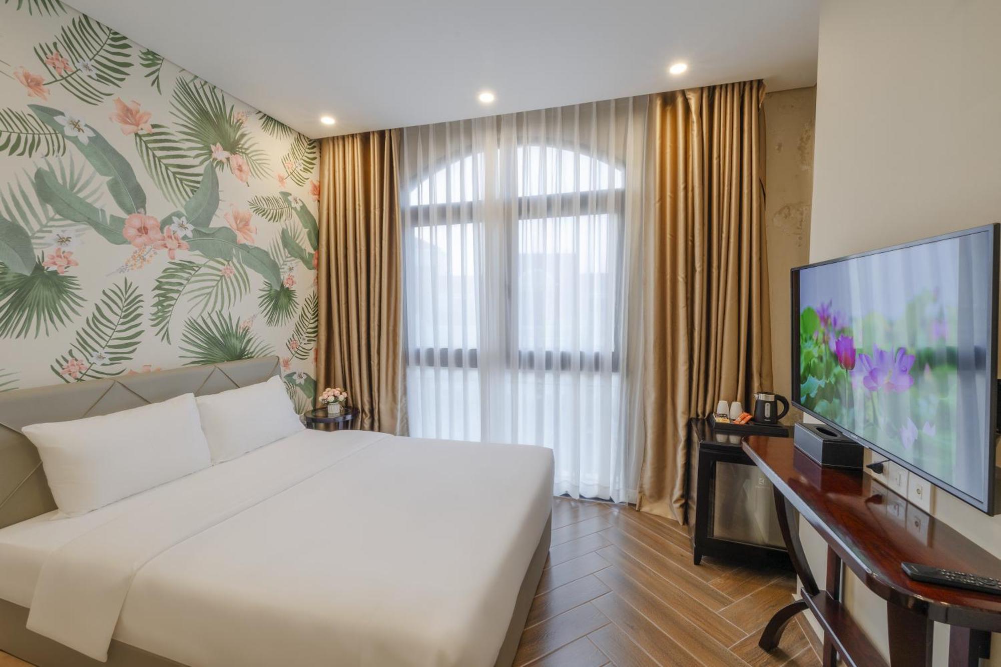 Hotel Tropical Bay Grand World Phú Quốc