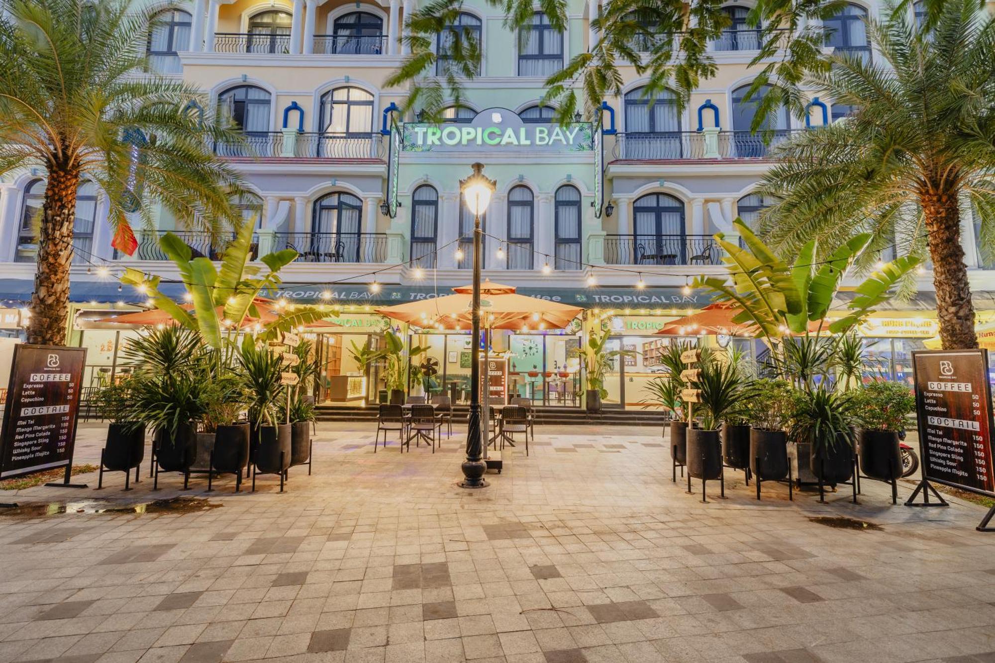Hotel Tropical Bay Grand World