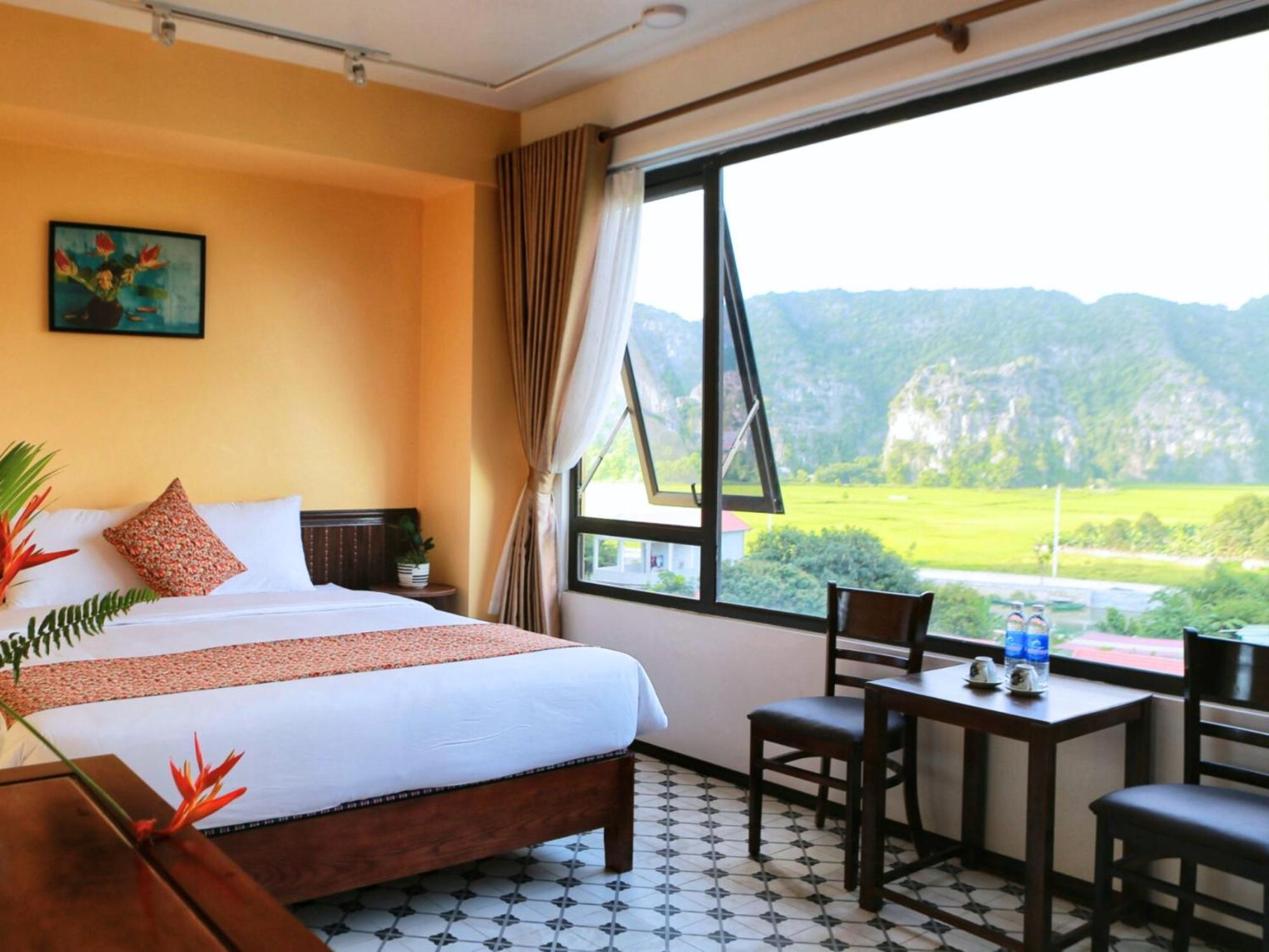 Tam Coc Lion Kings & Hotel