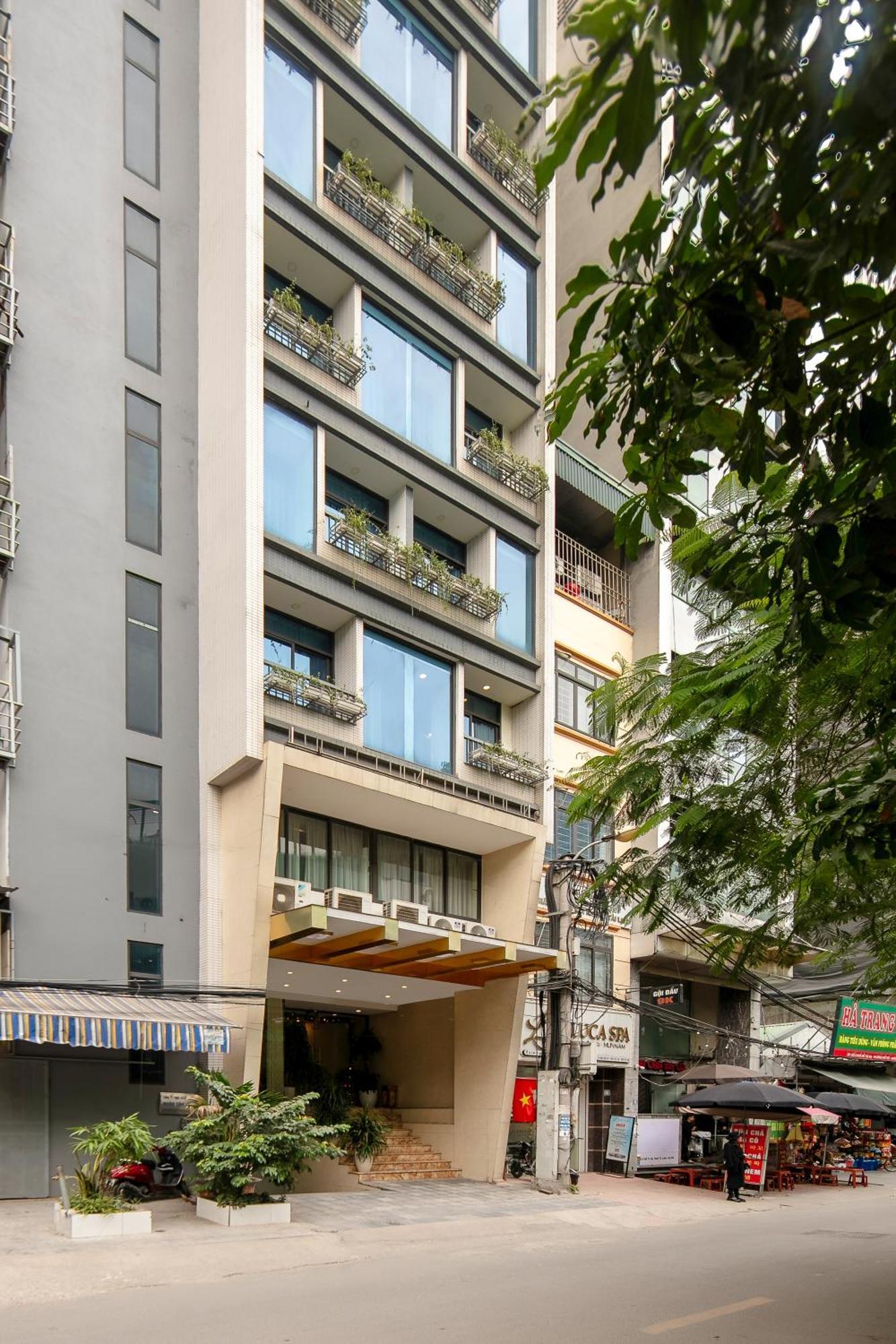 Brilliant Me Tri & 3* Hà Nội