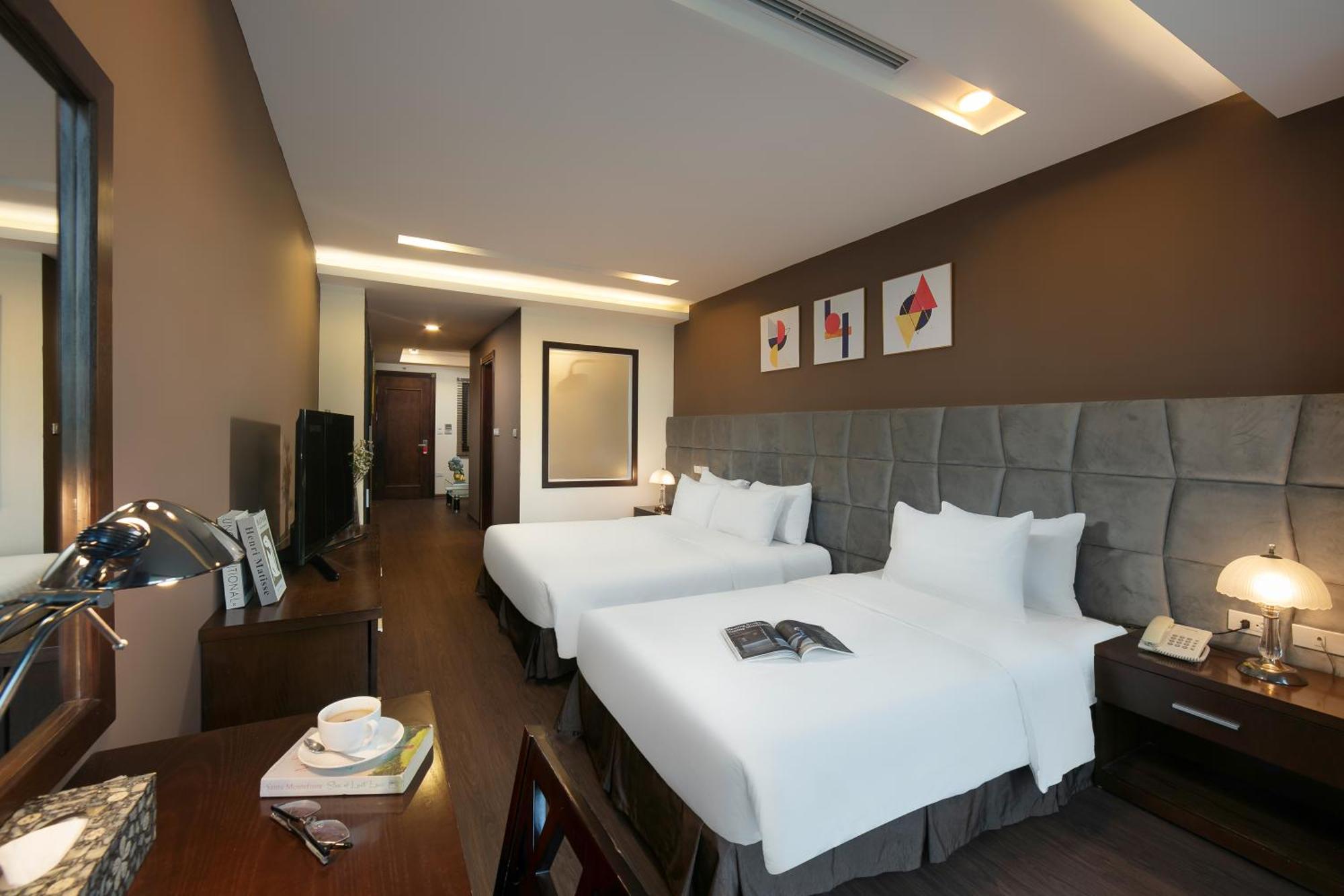Khách sạn Brilliant Me Tri & 3*