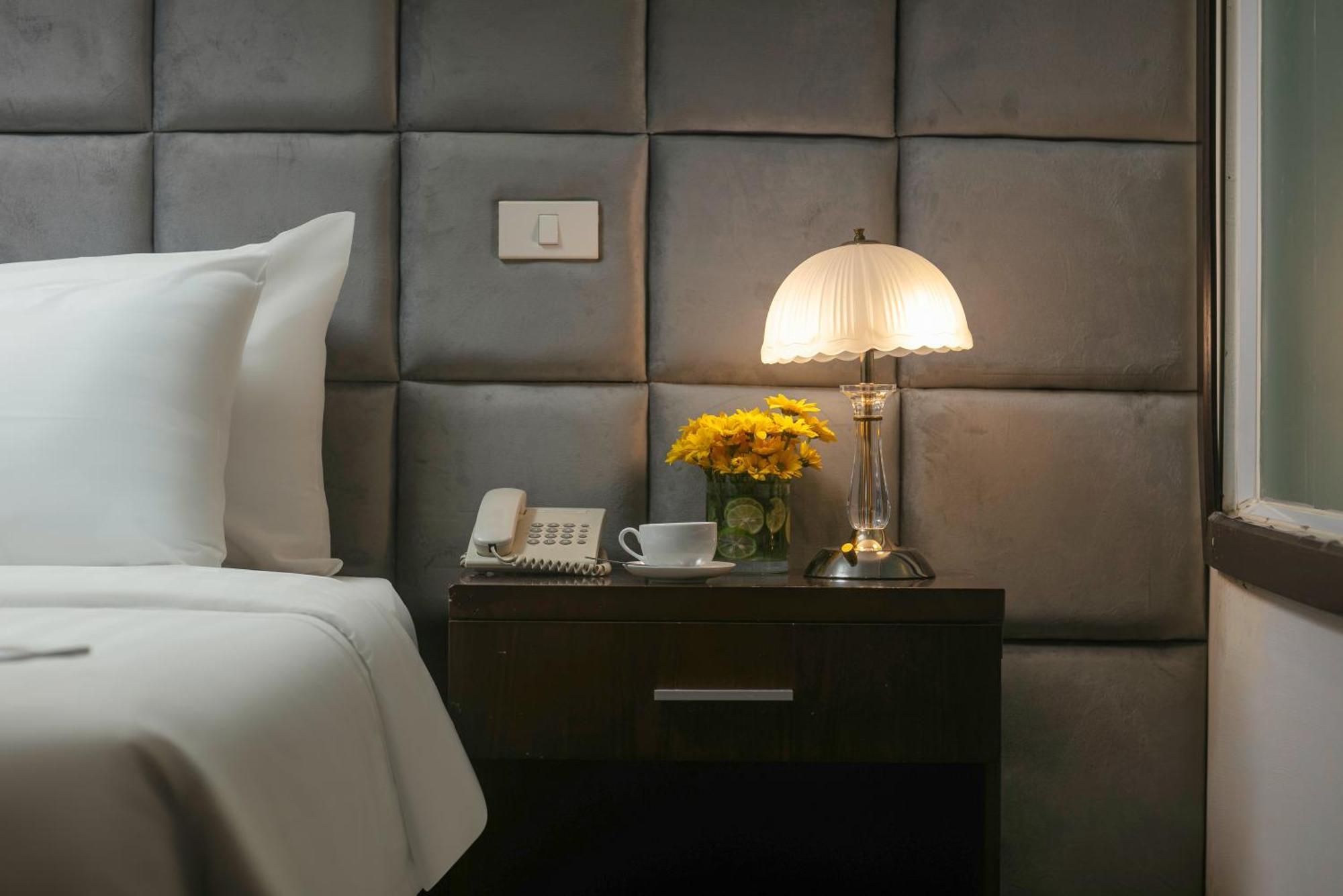 Khách sạn Brilliant Me Tri & Hà Nội