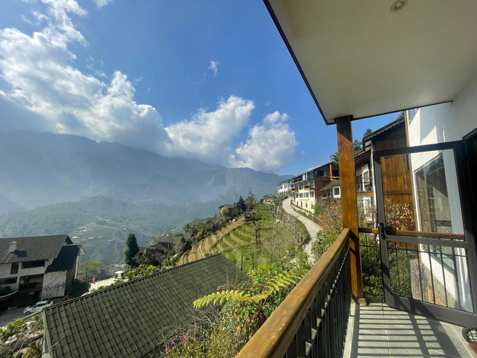 Dưỡng Bản Cát Cát 4* Sa Pa