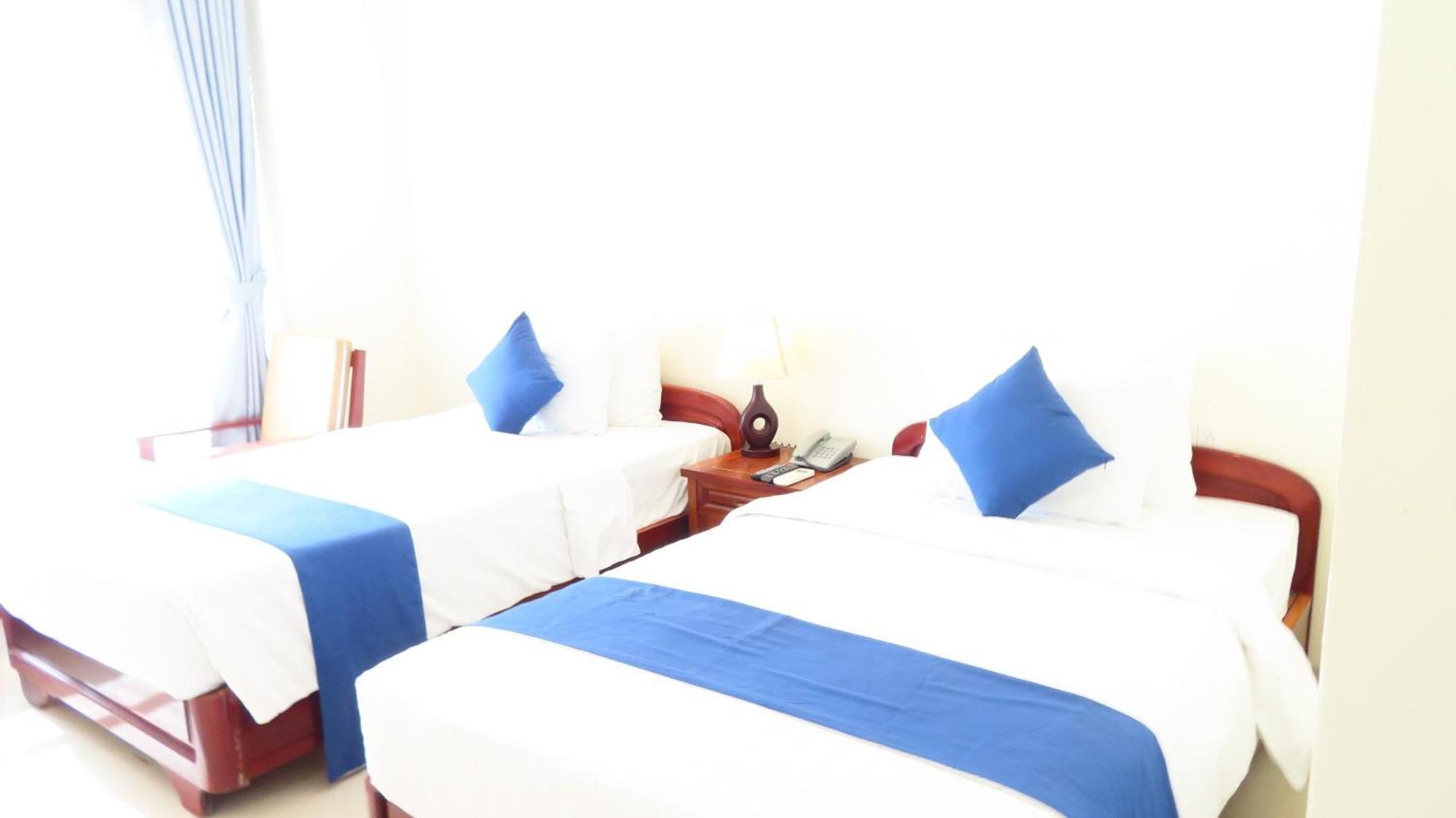 Navy Hotel