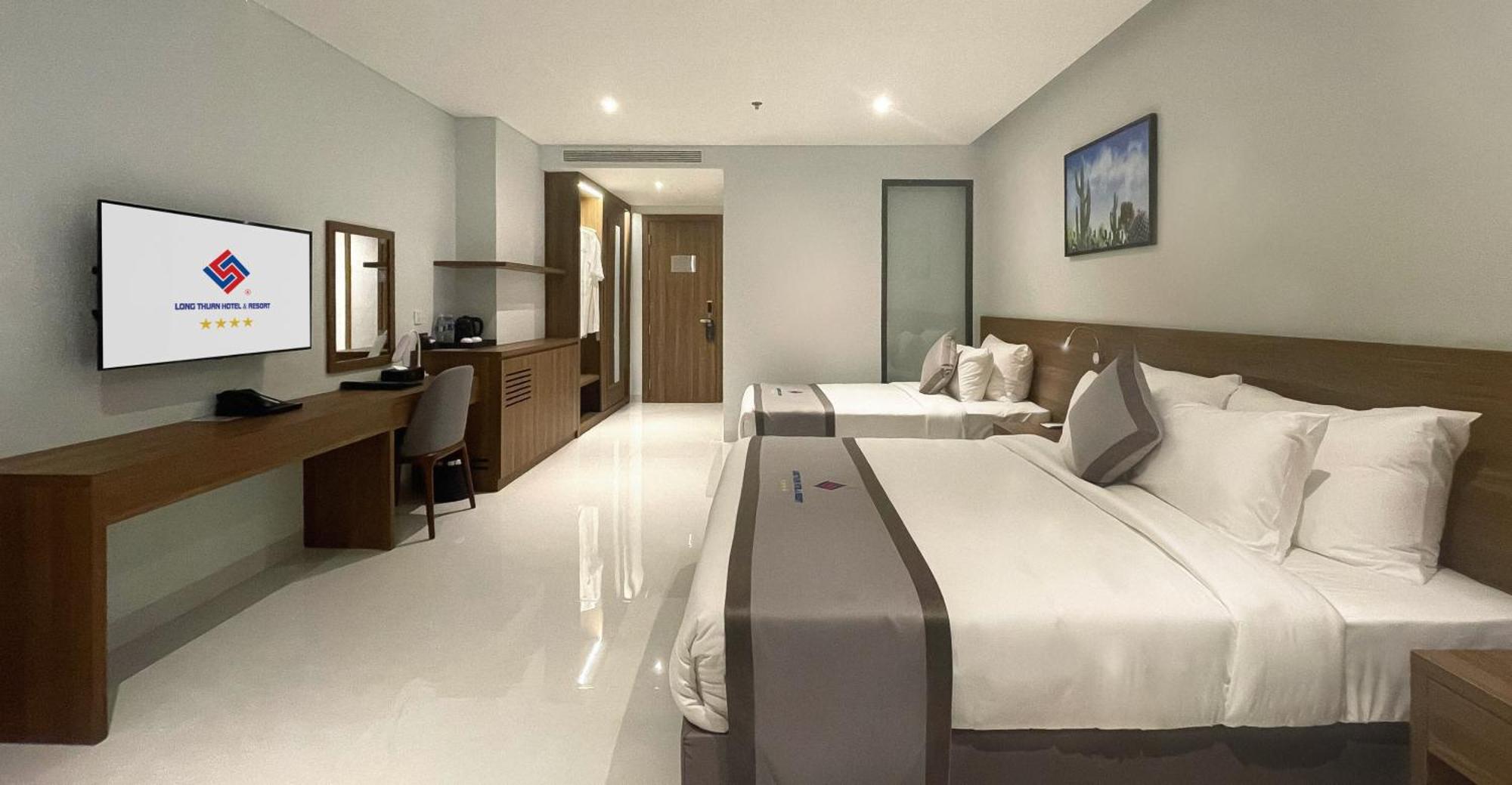 Resort Long Thuan & 4*
