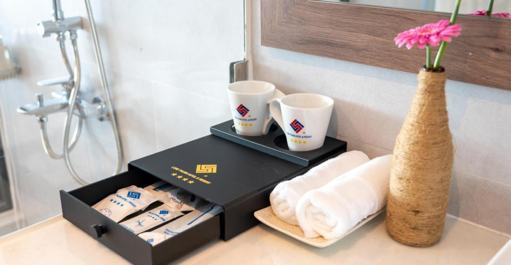 Long Thuan & Resort 4*