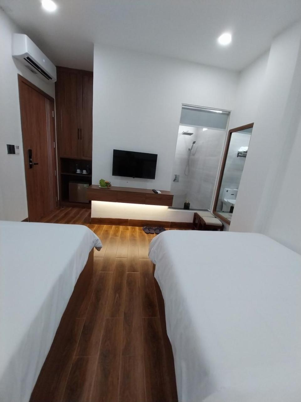 Santini Hotel