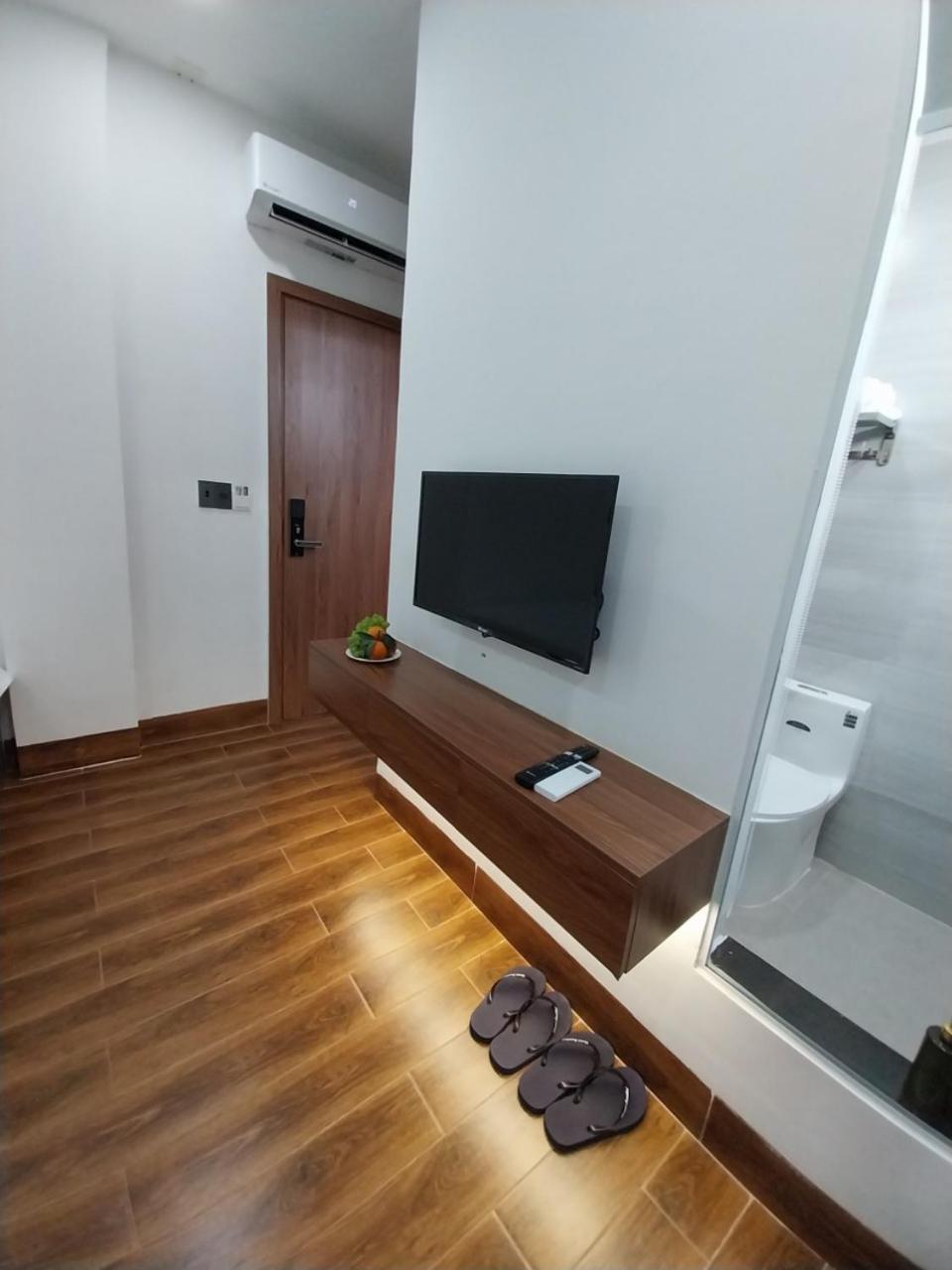 Santini Hotel *